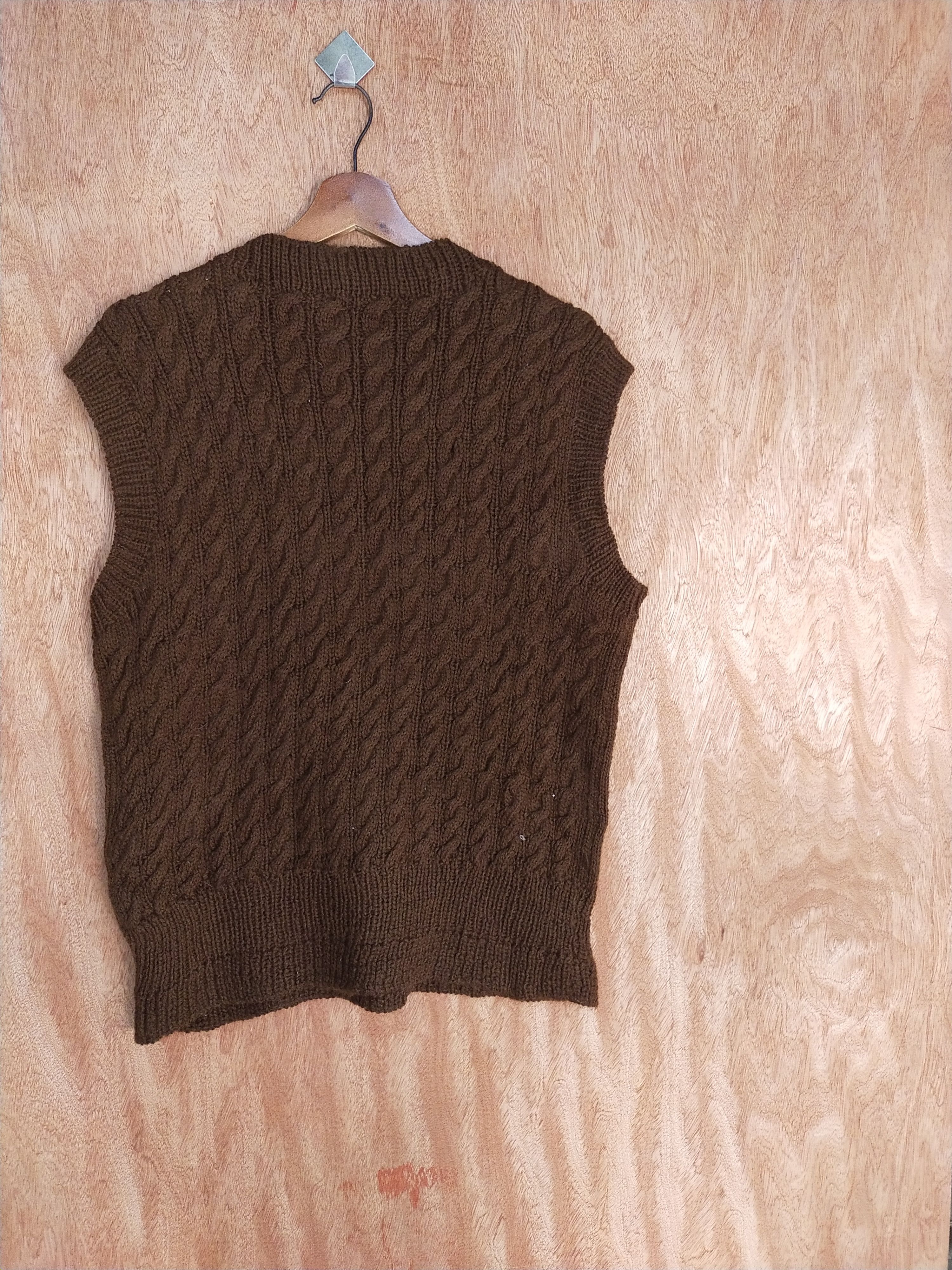 Vintage Japan Brown sleeveless cable knitwear #S109 Size US M / EU 48-50 / 2 - 5 Thumbnail