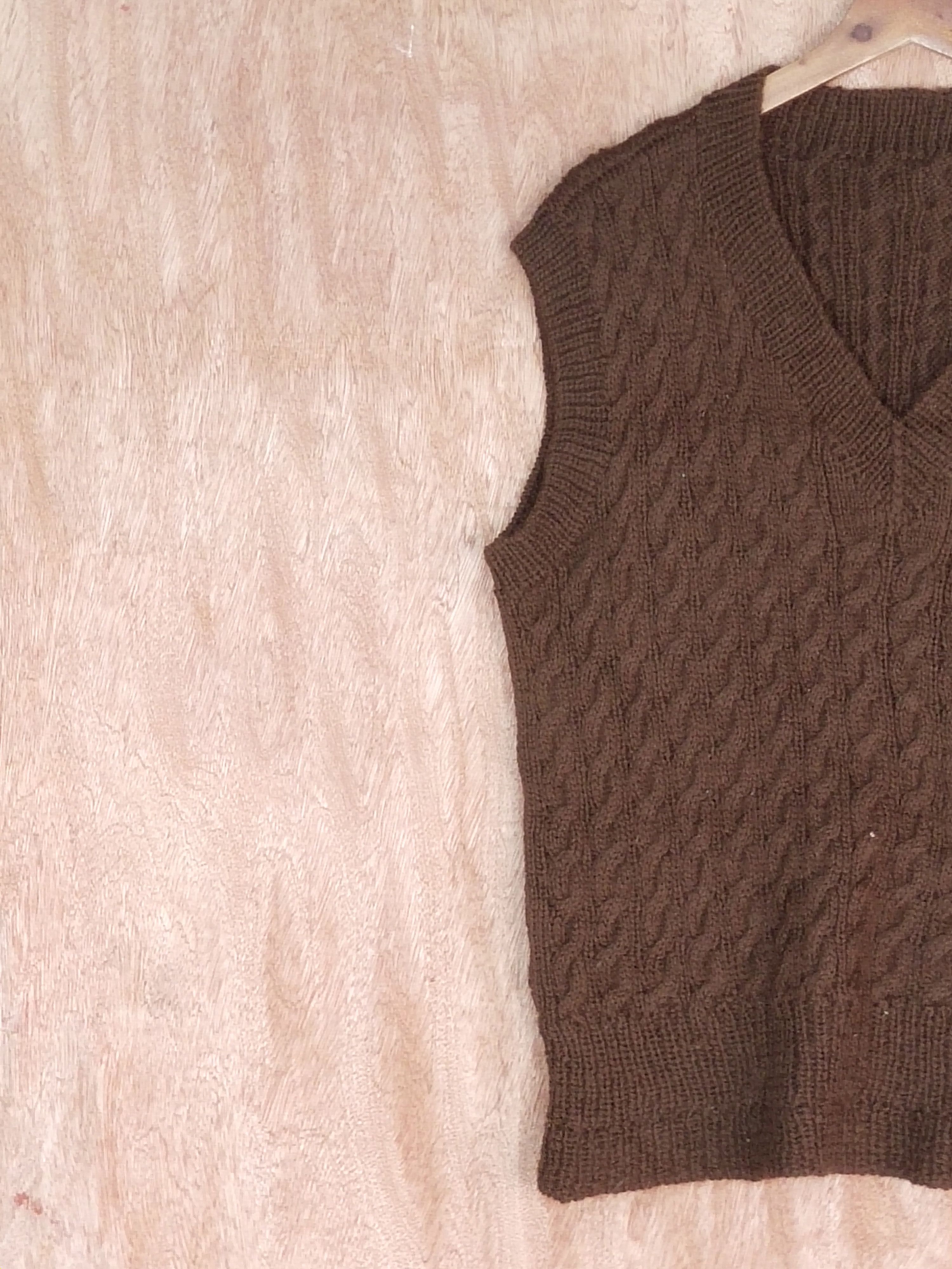 Vintage Japan Brown sleeveless cable knitwear #S109 Size US M / EU 48-50 / 2 - 4 Thumbnail