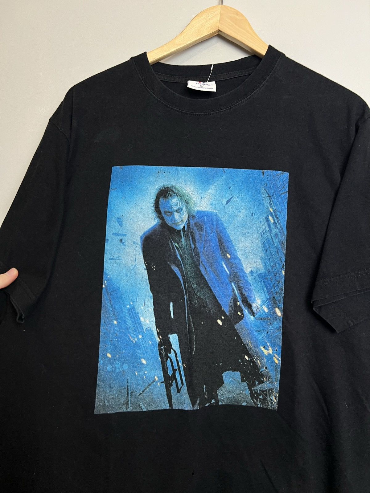 Vintage 00s Joker The Dark Knight Heath Ledger Movie Tee - www