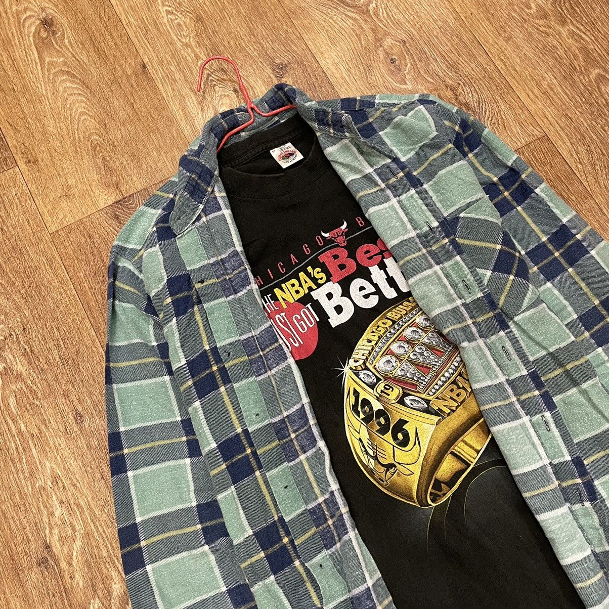 Vintage Vintage 90s Checkered Shirt Baggy Grunge Oversized Faded M Size US M / EU 48-50 / 2 - 1 Thumbnail