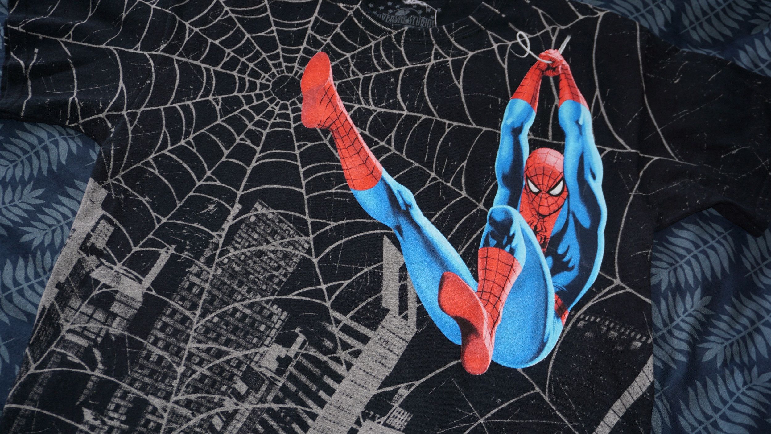 Marvel Comics RARE Spiderman Y2K AOP Overprint Full Print Vintage tshirt Size US L / EU 52-54 / 3 - 5 Thumbnail
