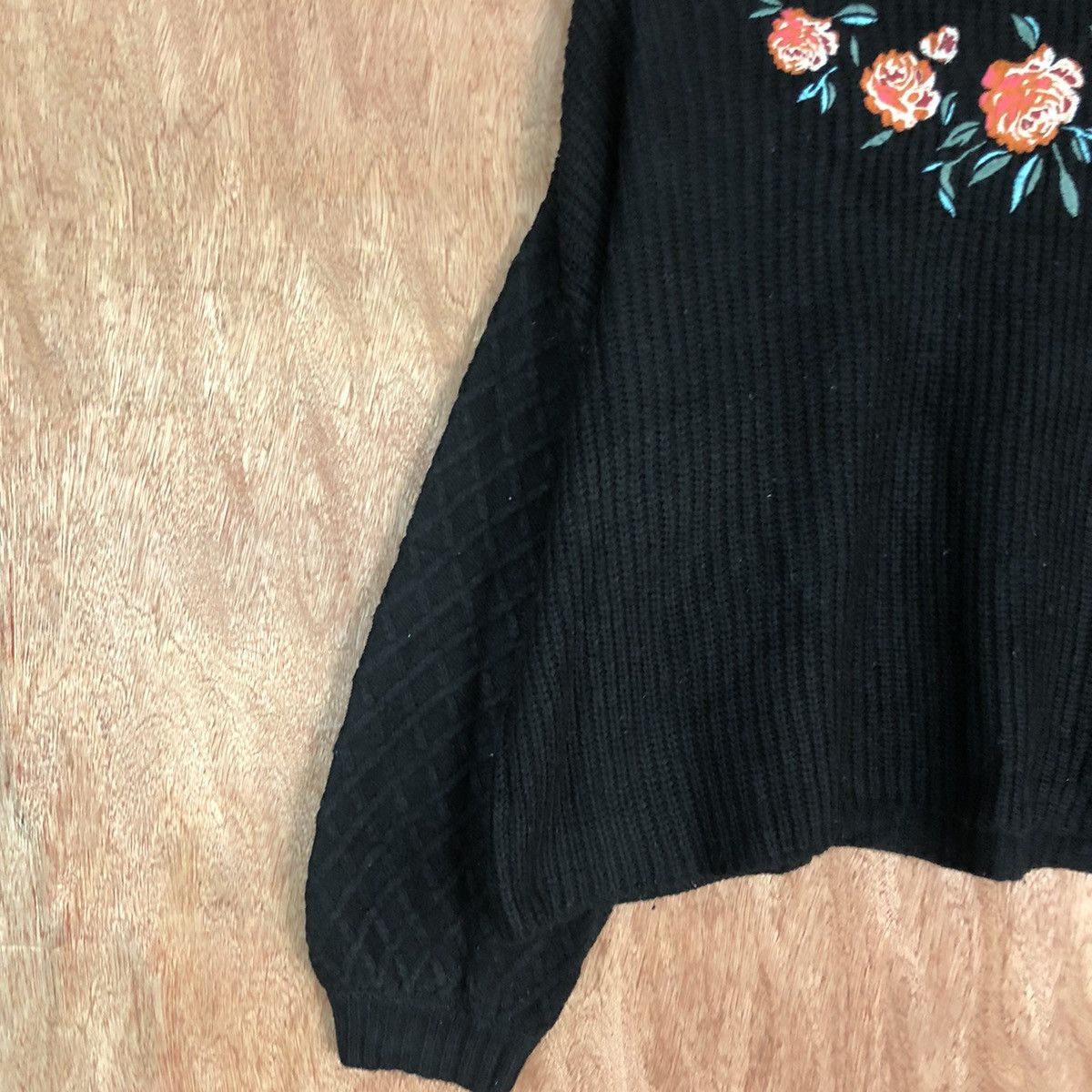 Homespun Knitwear × Japanese Brand DL Ray Cassin Black Flower art cable Knitwear #c596 Size US M / EU 48-50 / 2 - 7 Thumbnail