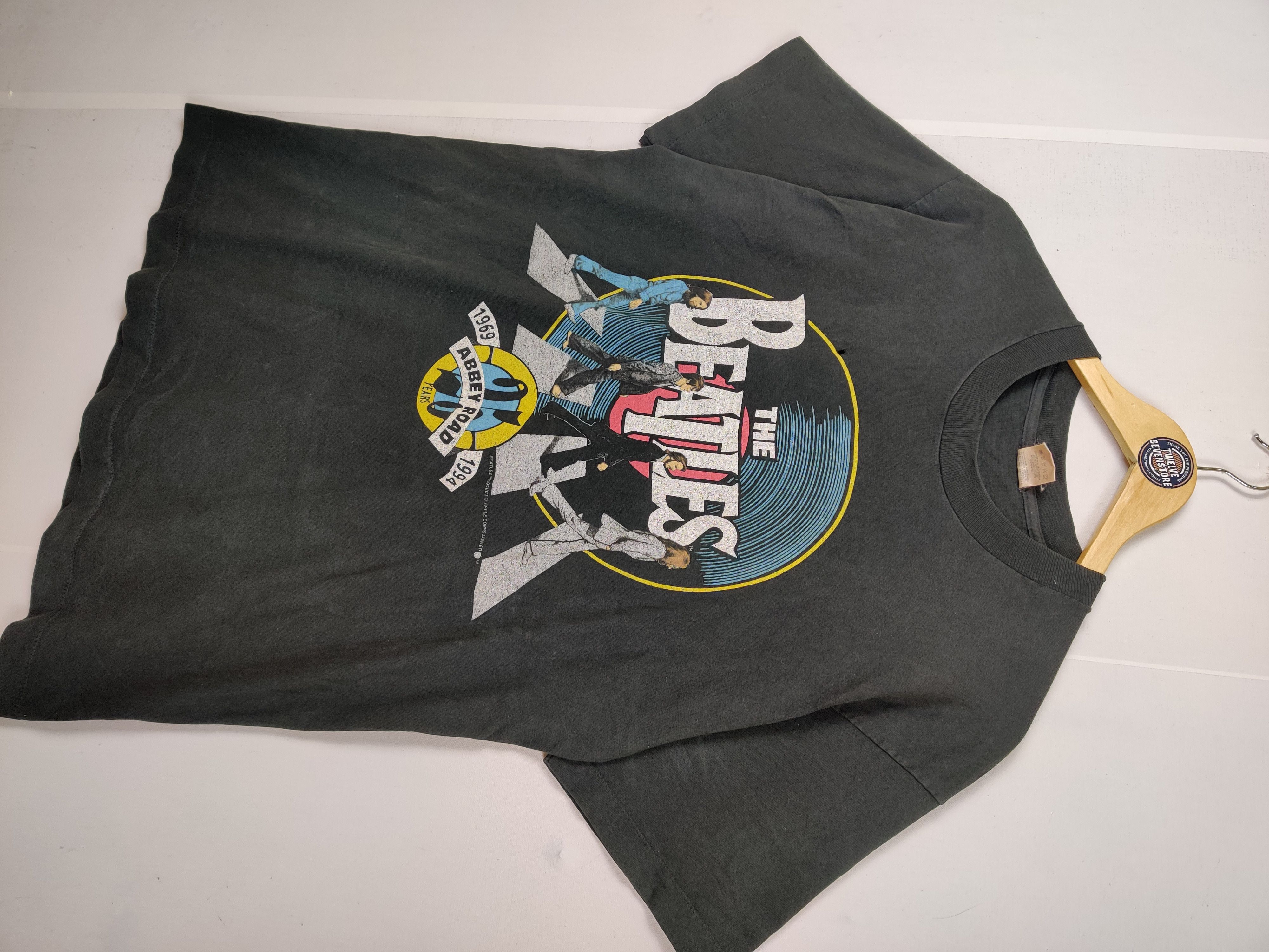 Band Tees Vintage 90's The Beatles Abbey Road Band Tee Tshirt Size US L / EU 52-54 / 3 - 2 Thumbnail