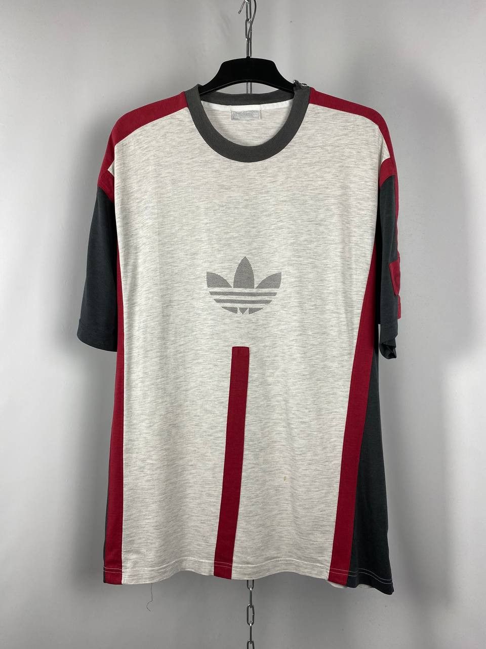 Adidas Adidas vintage T-shirts big logo size XL Size US XL / EU 56 / 4 - 1 Thumbnail