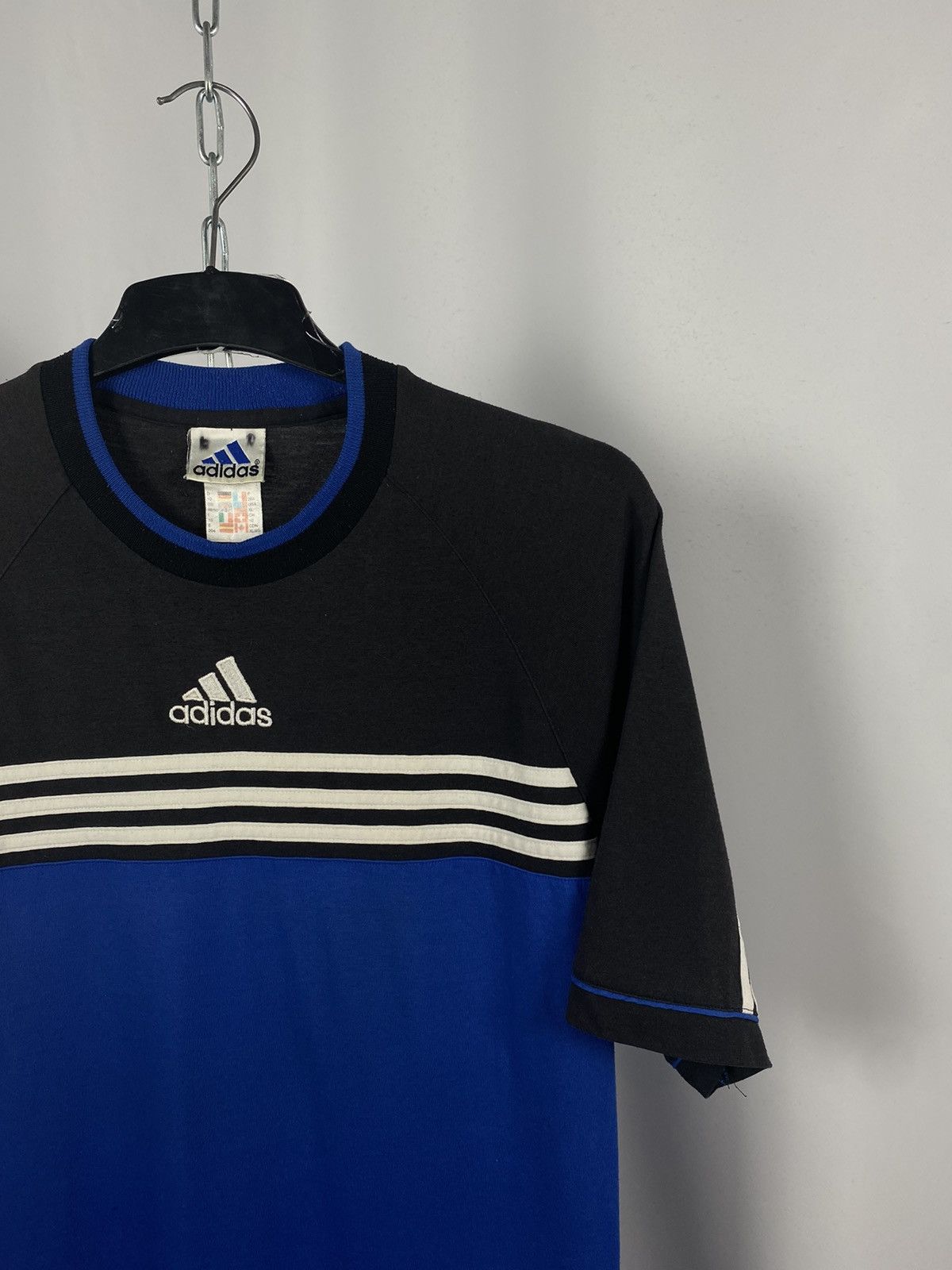 Adidas Adidas vintage T-shirts rare sportswear size XL Size US XL / EU 56 / 4 - 2 Thumbnail