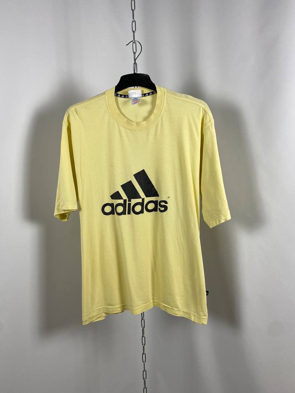 Adidas Adidas vintage big logo yellow size XL Size US XL / EU 56 / 4 - 1 Thumbnail