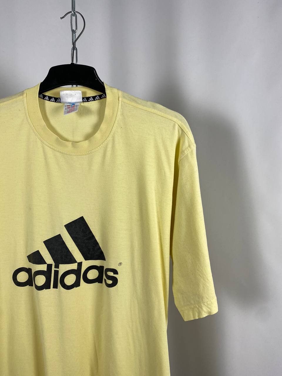 Adidas Adidas vintage big logo yellow size XL Size US XL / EU 56 / 4 - 2 Thumbnail