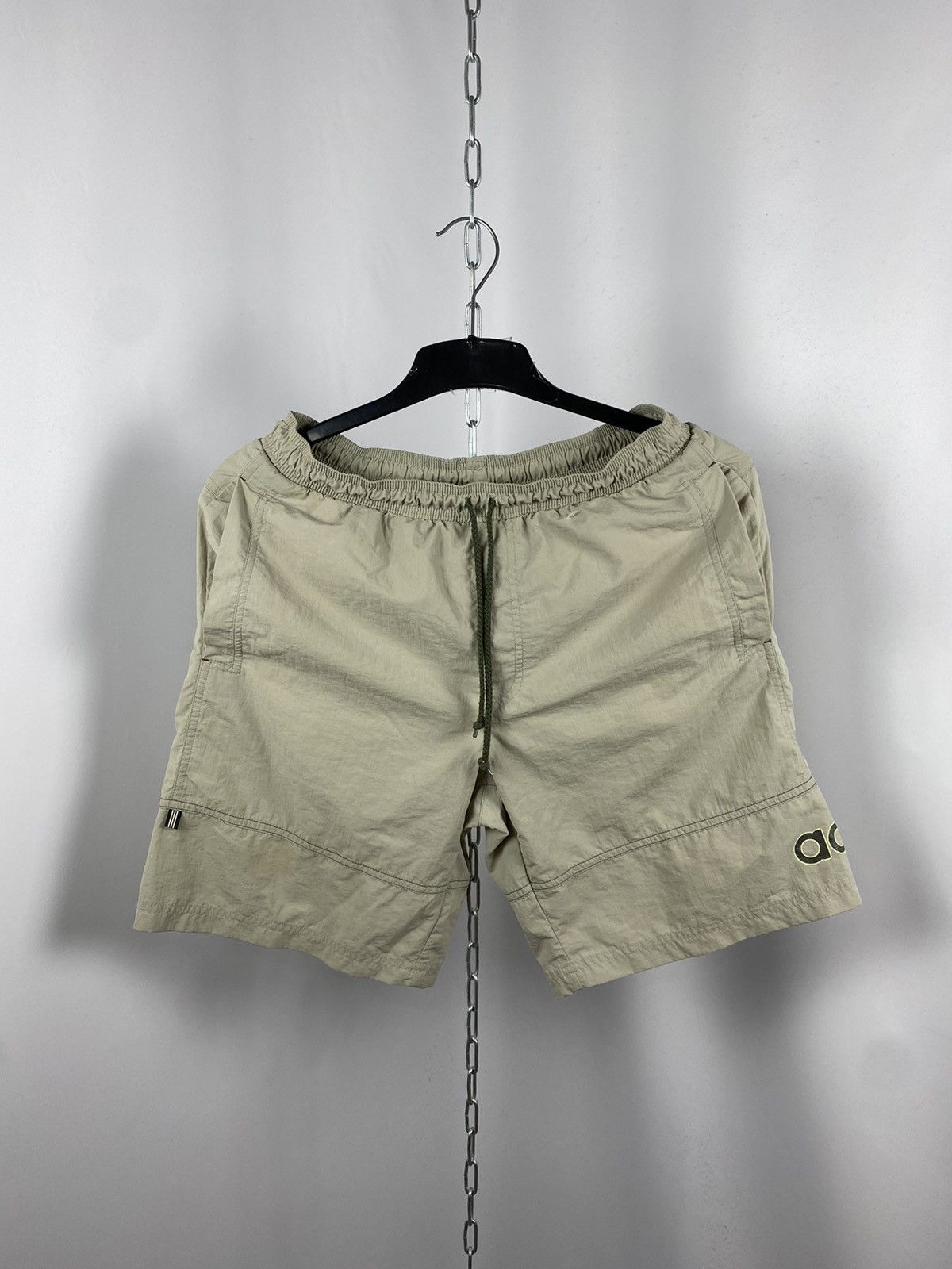 Adidas Adidas shorts vintage sportswear y2k size S Size US 30 / EU 46 - 1 Thumbnail