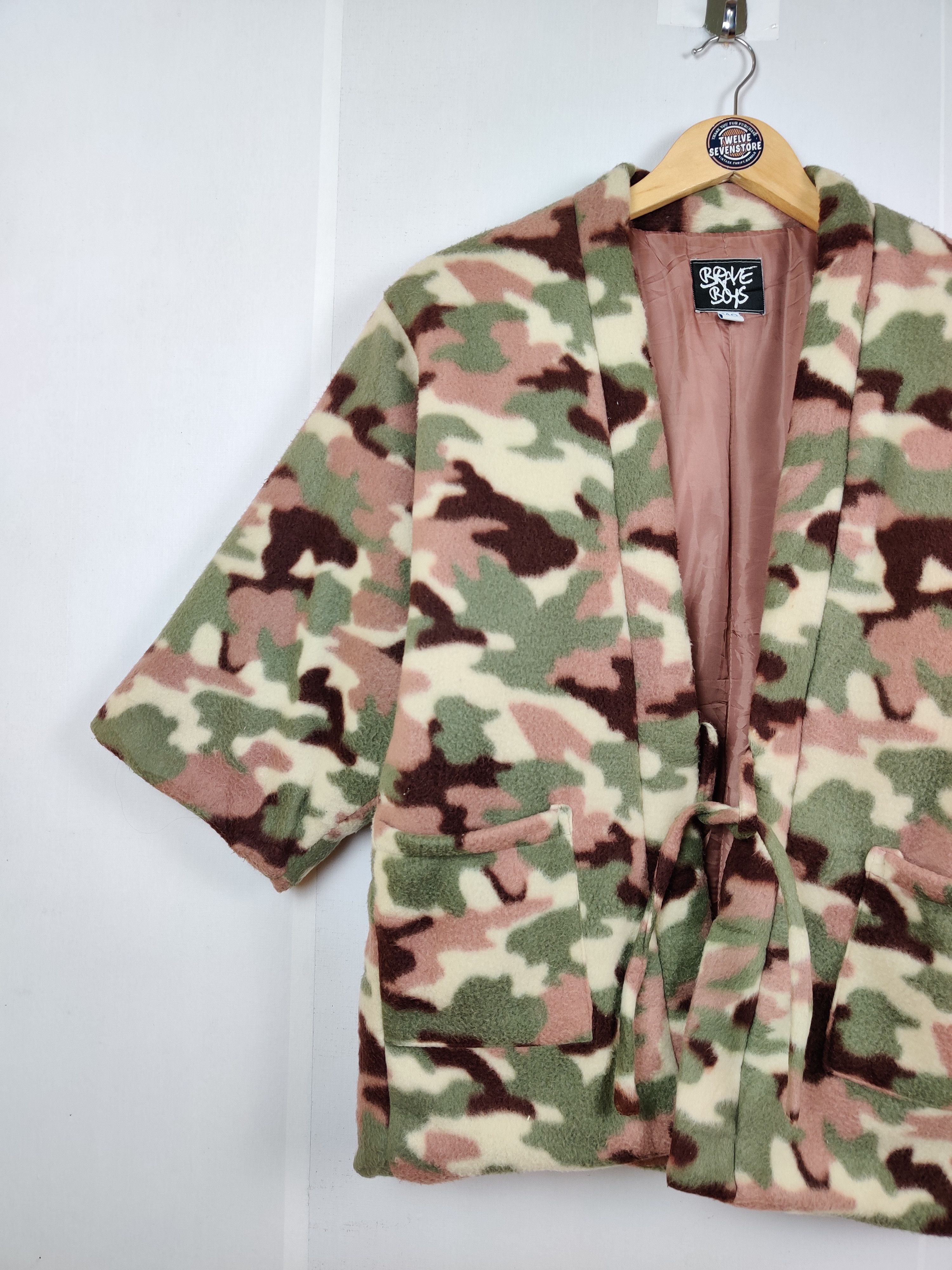Japanese Brand Vintage Brave Boys Camo Fleece Kimono Jacket Size US M / EU 48-50 / 2 - 4 Thumbnail