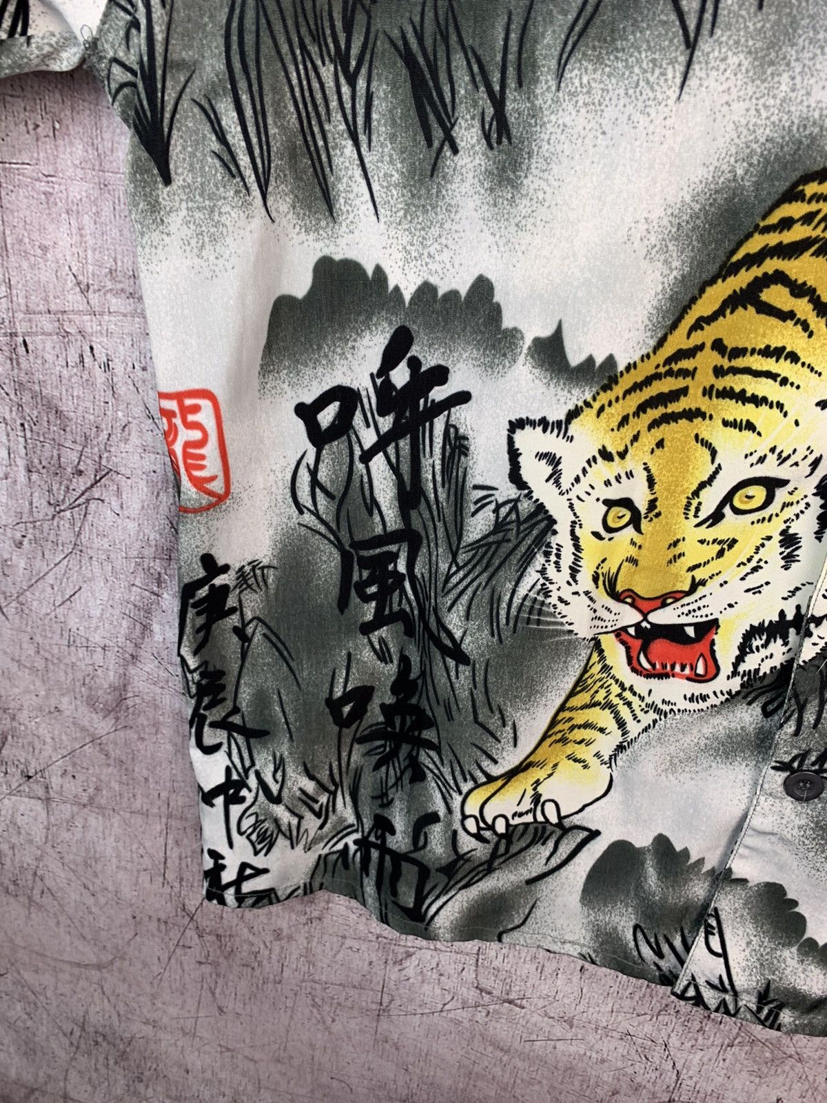 Japanese Brand Vintage Japanese Asian Tiger Mens Shirt Size US L / EU 52-54 / 3 - 6 Thumbnail