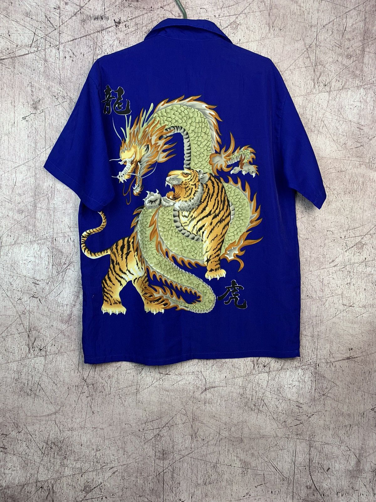 Japanese Brand Vintage Japanese Dragon Tiger Shirt Size US S / EU 44-46 / 1 - 4 Thumbnail