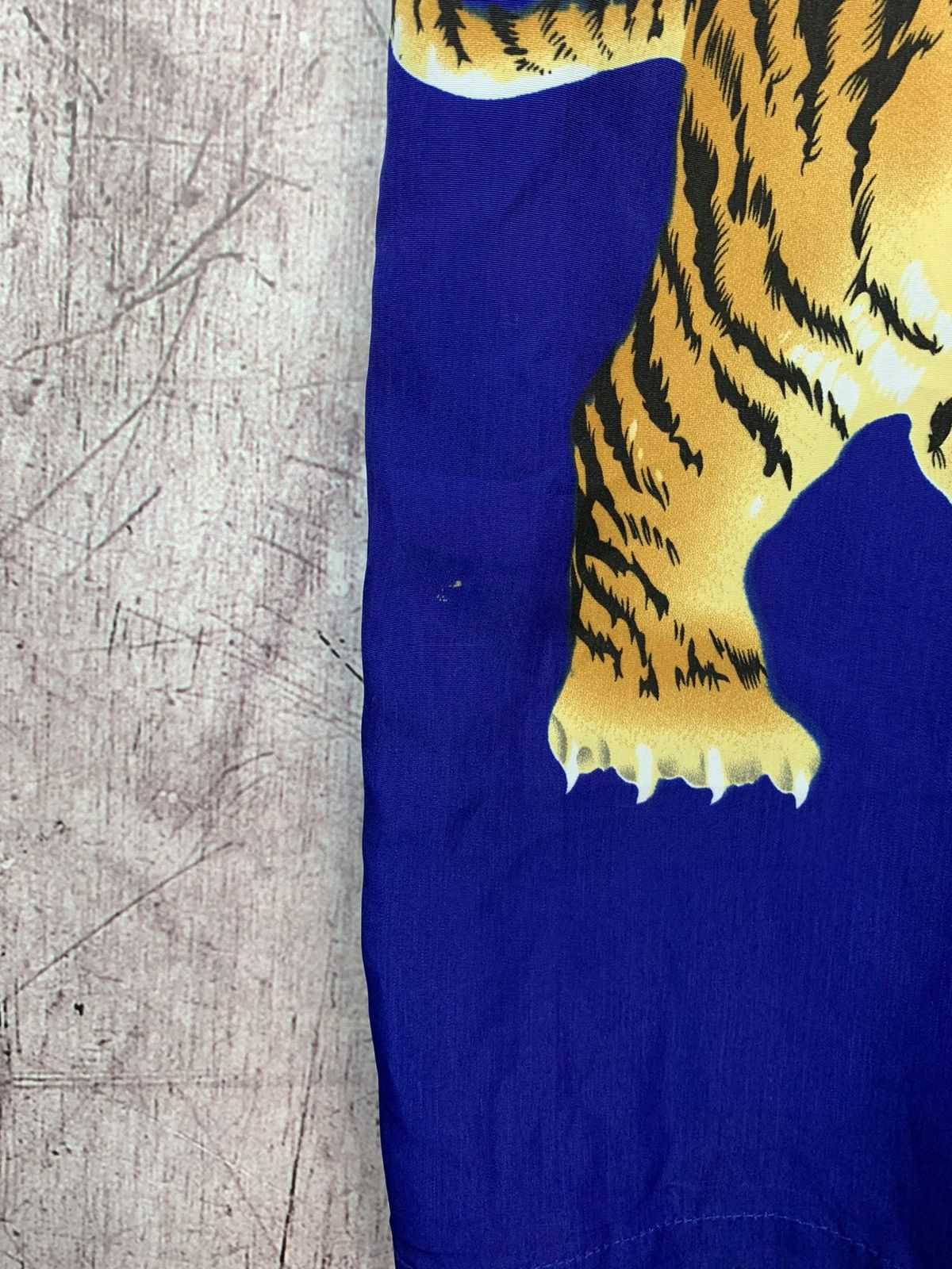 Japanese Brand Vintage Japanese Dragon Tiger Shirt Size US S / EU 44-46 / 1 - 3 Thumbnail