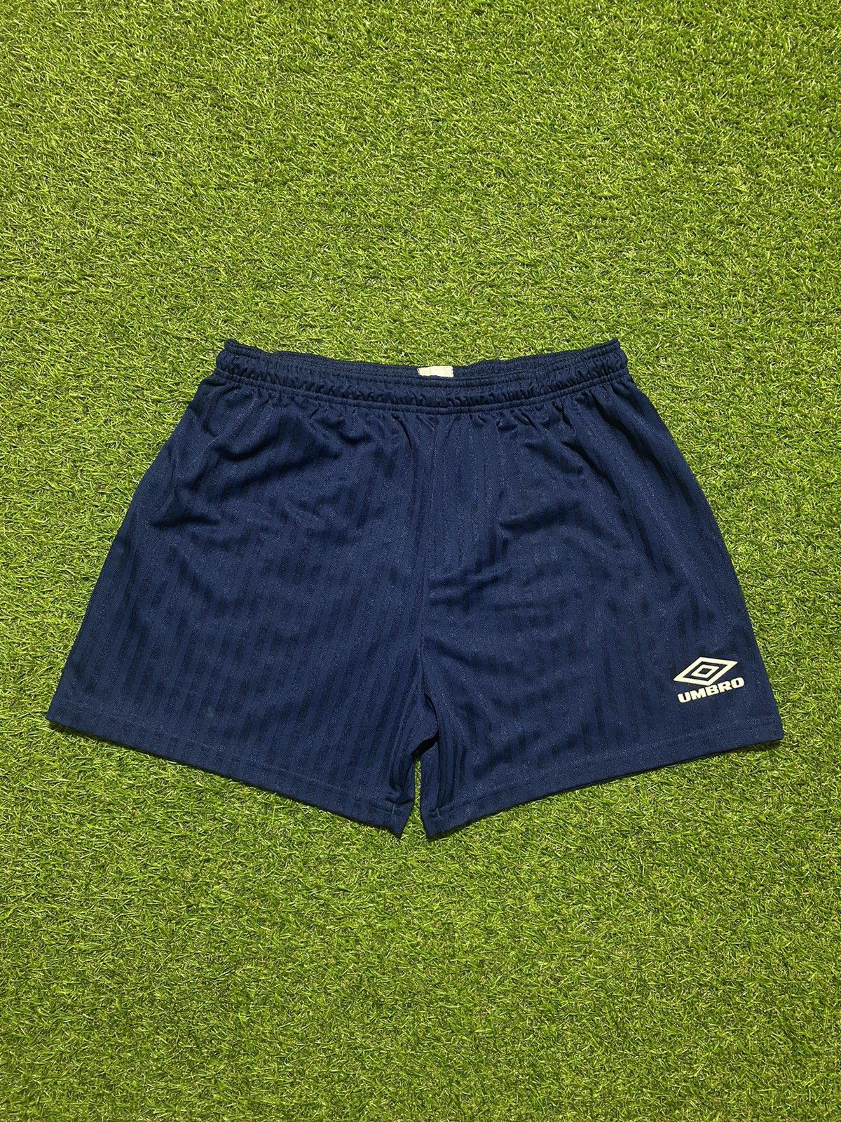 Umbro Vintage 90s Umbro shorts streetwear y2k style size 36 Size US 36 / EU 52 - 1 Thumbnail