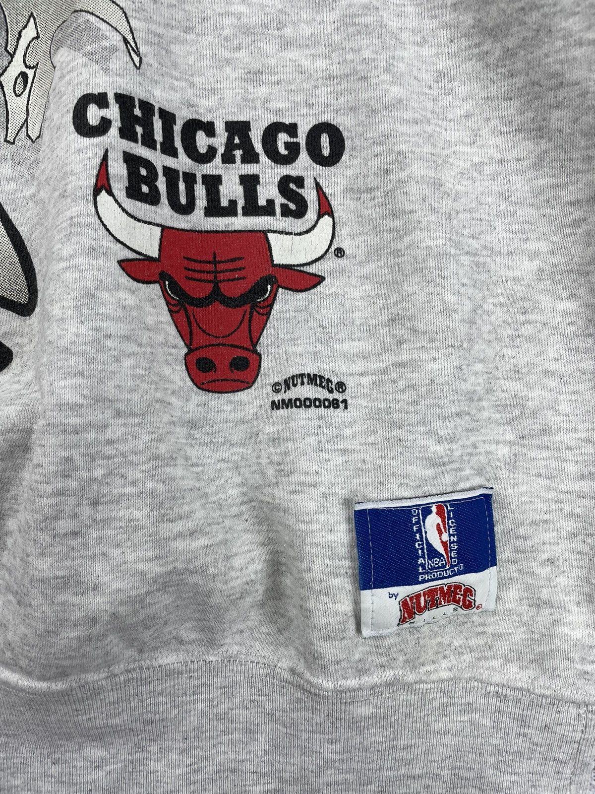 NBA × Vintage Vintage Chicago Bulls Nutmeg NBA Official Product Sweatshirt Size US XL / EU 56 / 4 - 7 Thumbnail