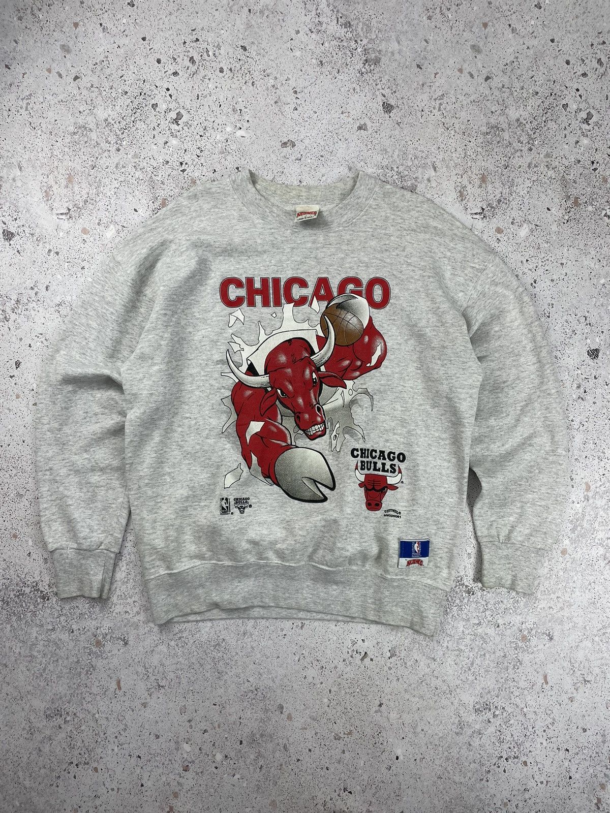 NBA × Vintage Vintage Chicago Bulls Nutmeg NBA Official Product Sweatshirt Size US XL / EU 56 / 4 - 2 Thumbnail