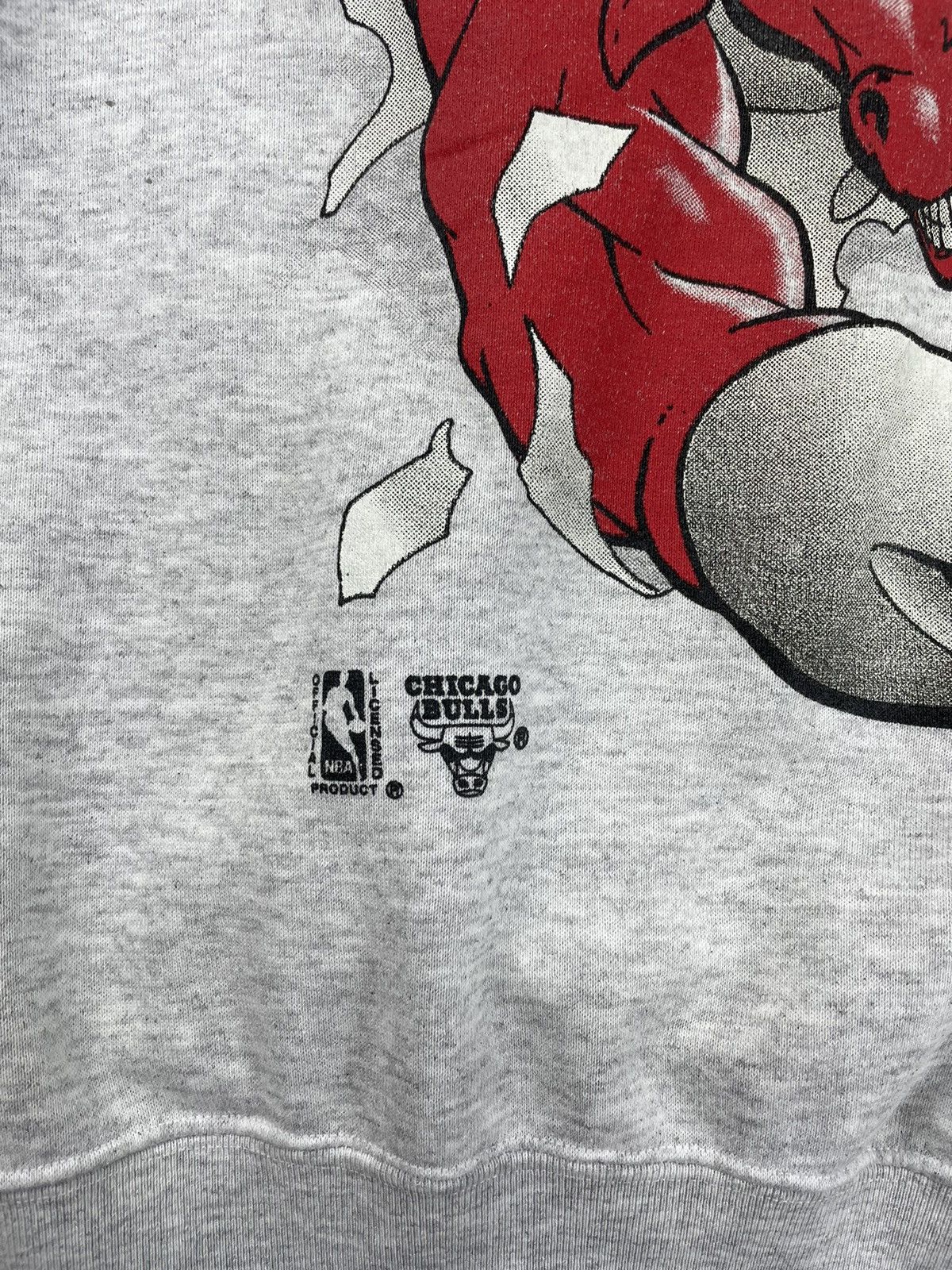 NBA × Vintage Vintage Chicago Bulls Nutmeg NBA Official Product Sweatshirt Size US XL / EU 56 / 4 - 8 Thumbnail