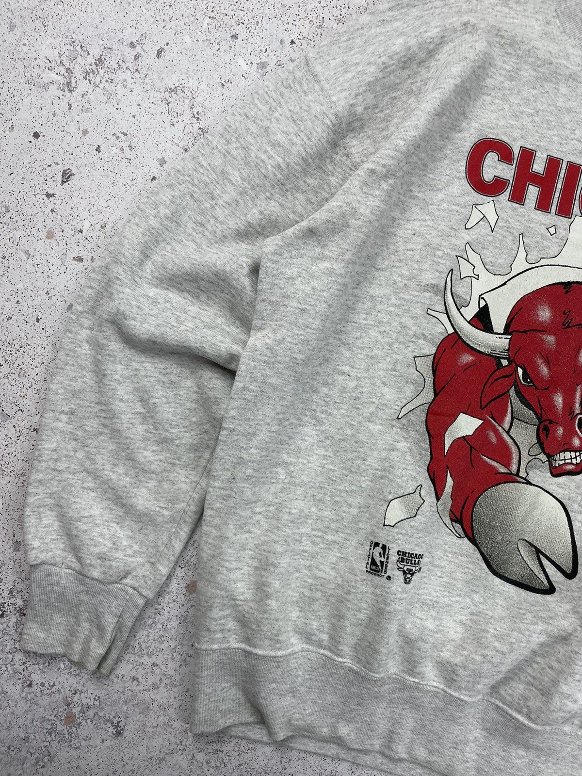 NBA × Vintage Vintage Chicago Bulls Nutmeg NBA Official Product Sweatshirt Size US XL / EU 56 / 4 - 4 Thumbnail