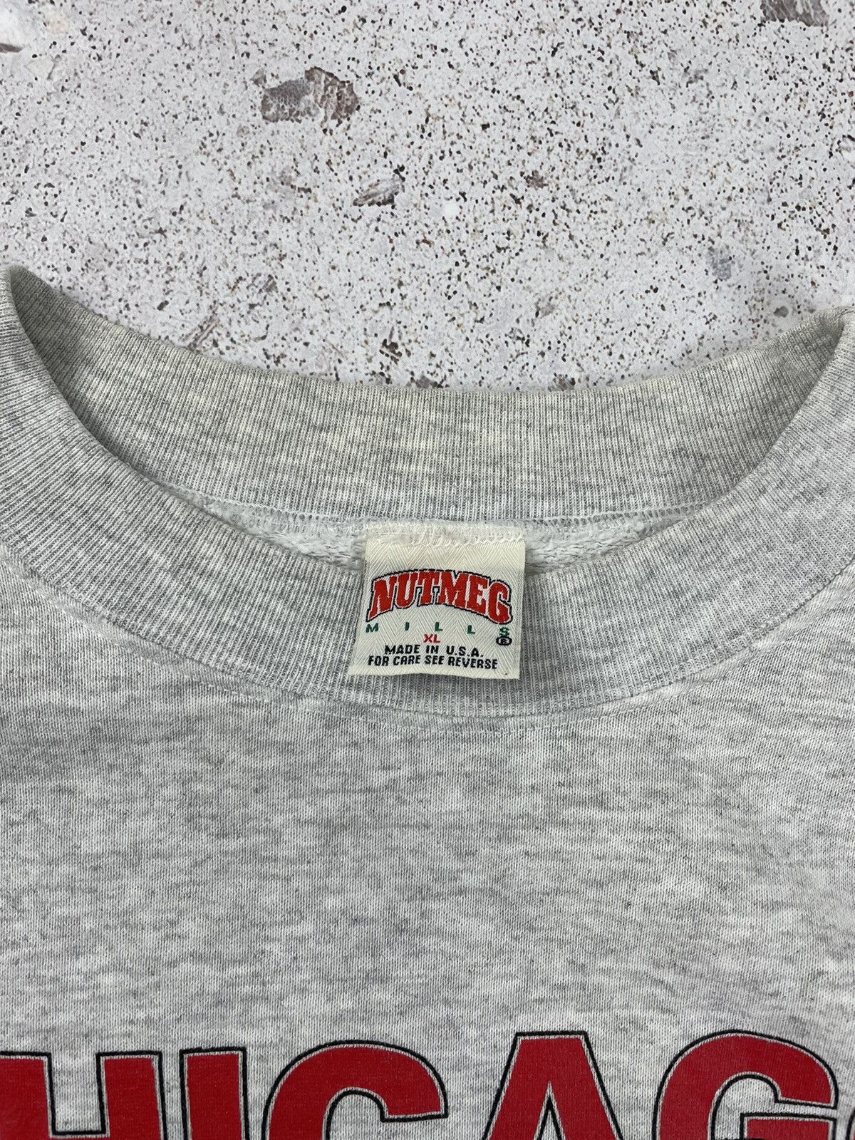 NBA × Vintage Vintage Chicago Bulls Nutmeg NBA Official Product Sweatshirt Size US XL / EU 56 / 4 - 9 Thumbnail