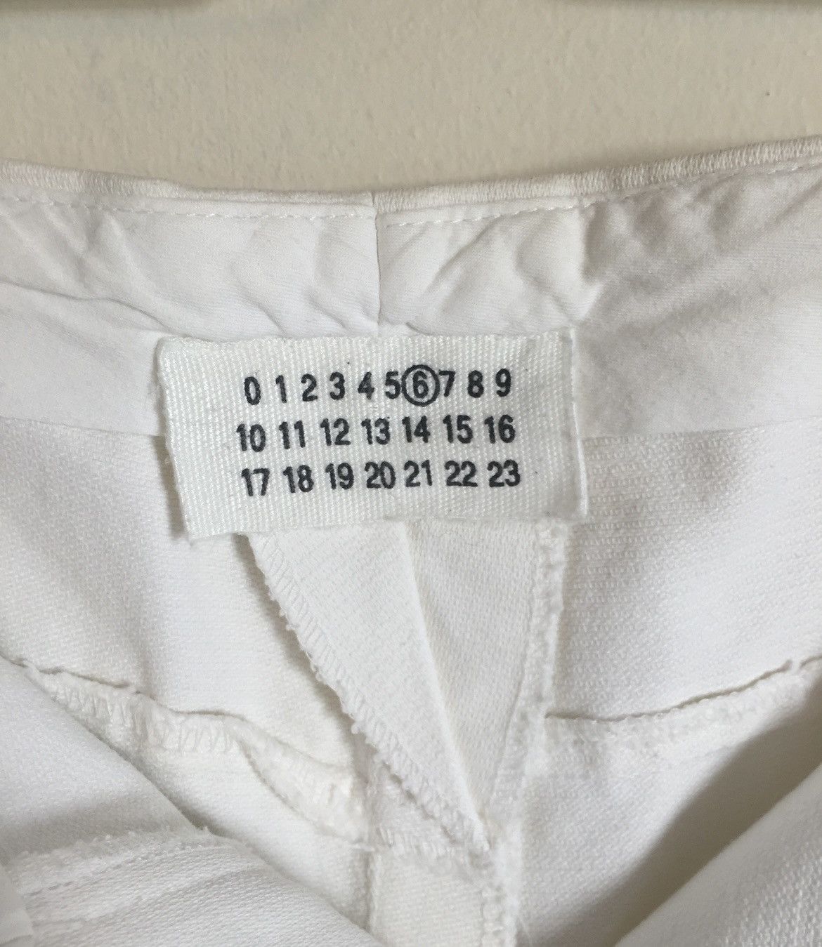 Maison Margiela Maison Martin Margiela MM6 WOMEN cropped white shorts Size 30" / US 8 / IT 44 - 3 Thumbnail