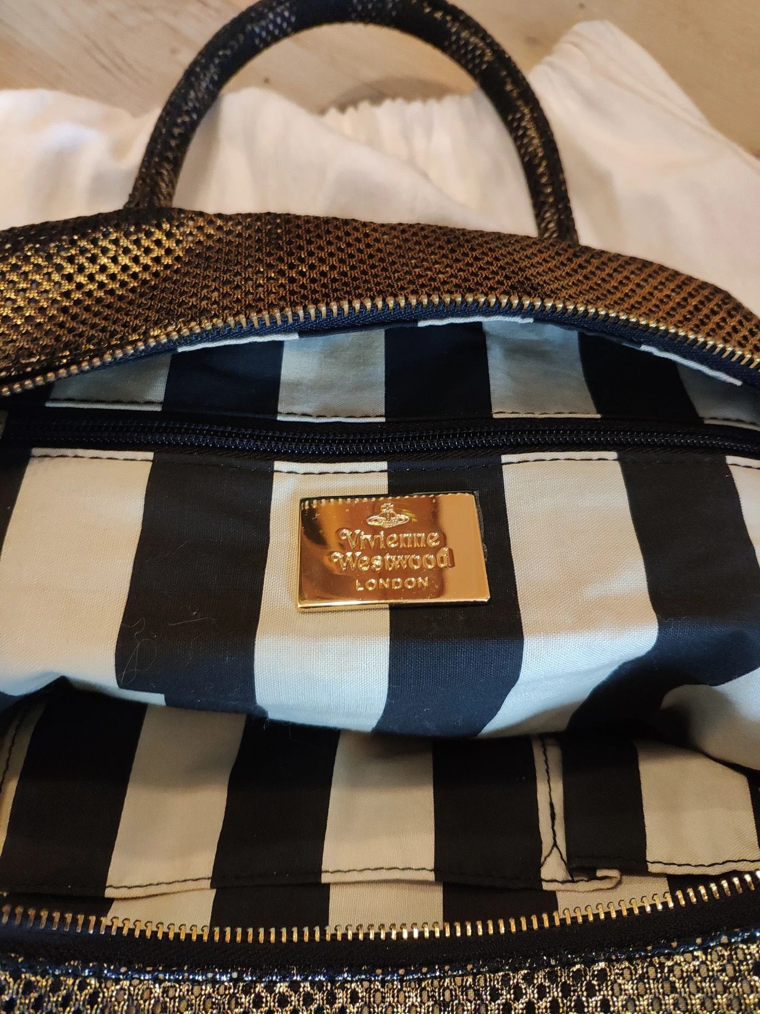 Vivienne Westwood Unique gold classic bag.Like Fendi or Marni bags Size ONE SIZE - 5 Thumbnail