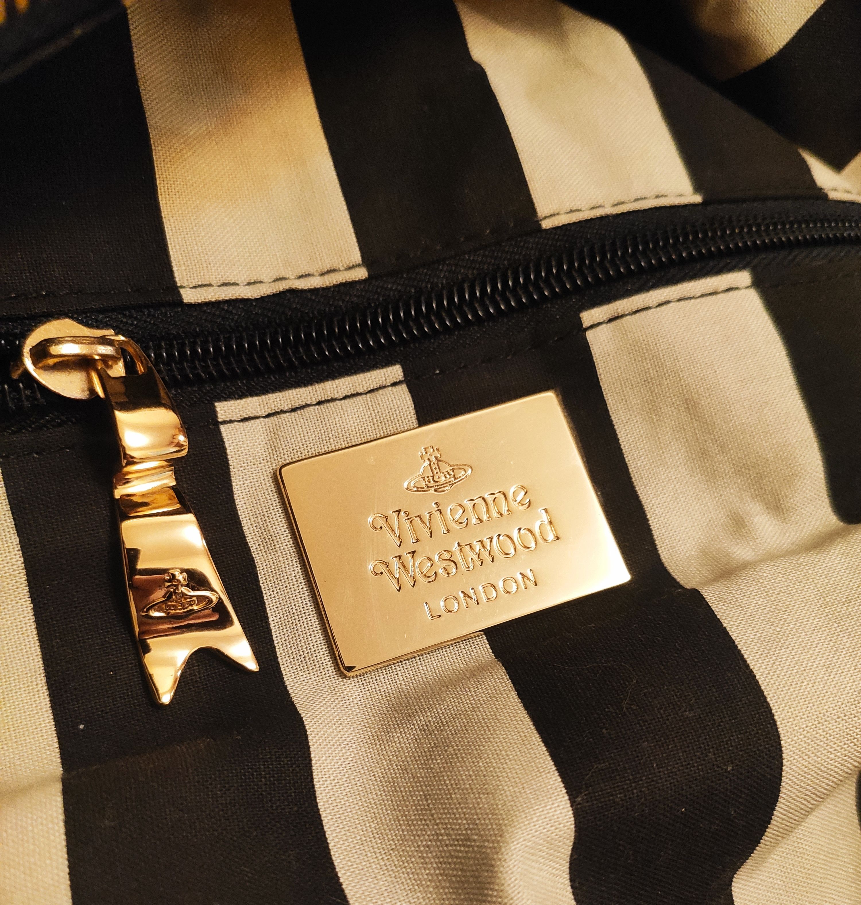Vivienne Westwood Unique gold classic bag.Like Fendi or Marni bags Size ONE SIZE - 7 Thumbnail