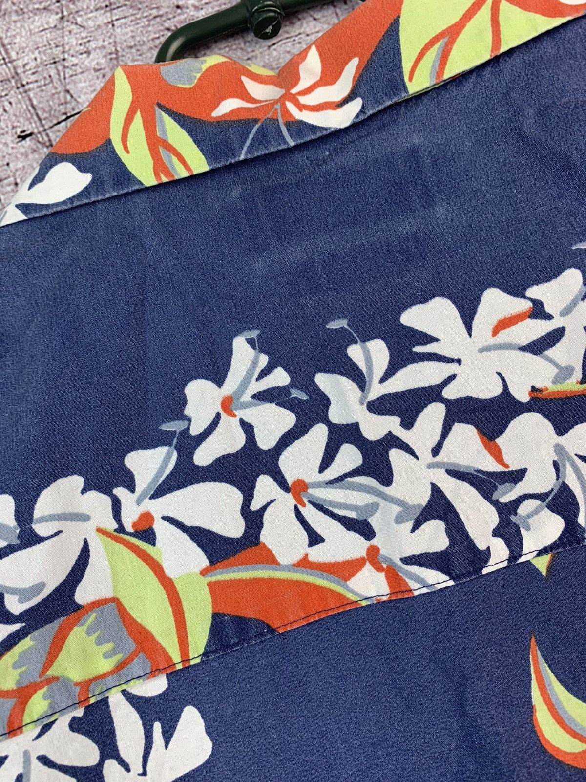 Yves Saint Laurent Vintage Yves Saint Laurent Hawaiian Mens Shirt Size US M / EU 48-50 / 2 - 14 Thumbnail