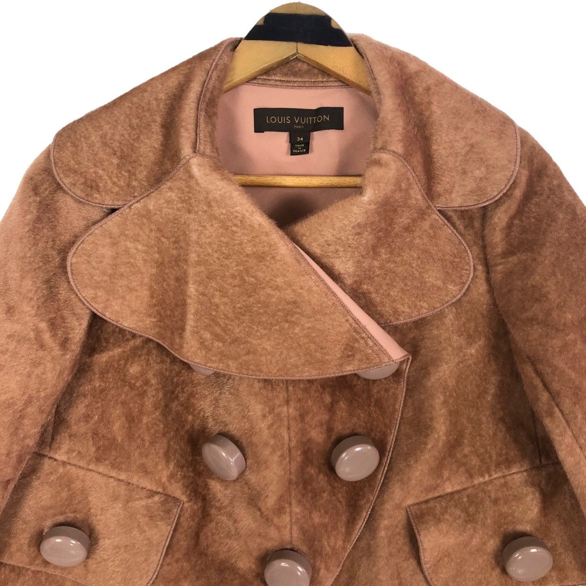 Louis Vuitton Louis Vuitton Dusty Rose Double Breasted Faux Fur Jacket Size XS / US 0-2 / IT 36-38 - 3 Thumbnail