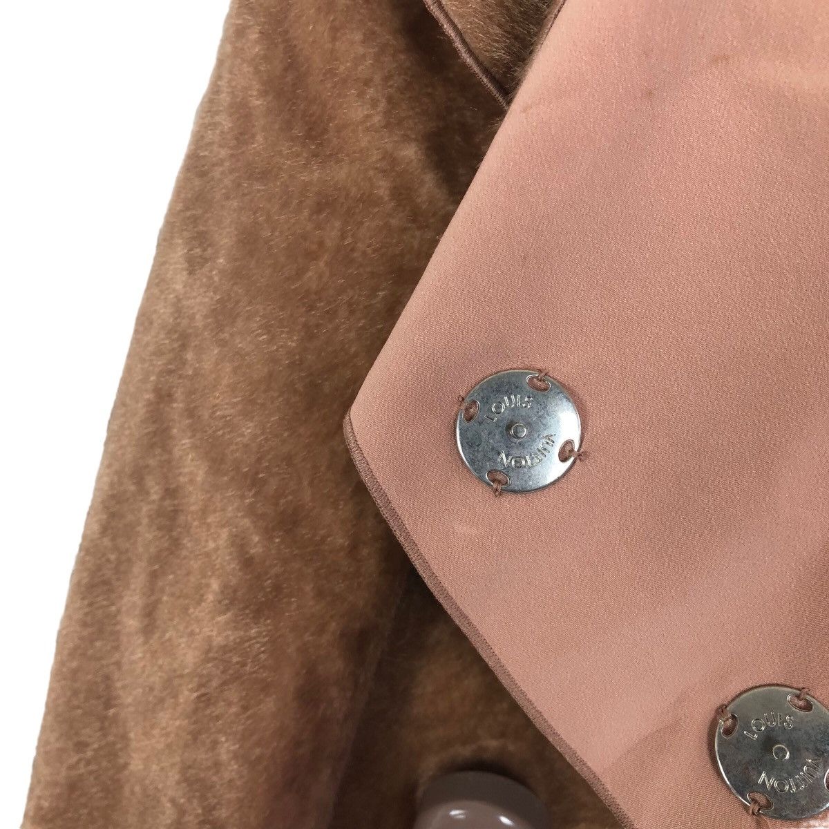Louis Vuitton Louis Vuitton Dusty Rose Double Breasted Faux Fur Jacket Size XS / US 0-2 / IT 36-38 - 7 Thumbnail