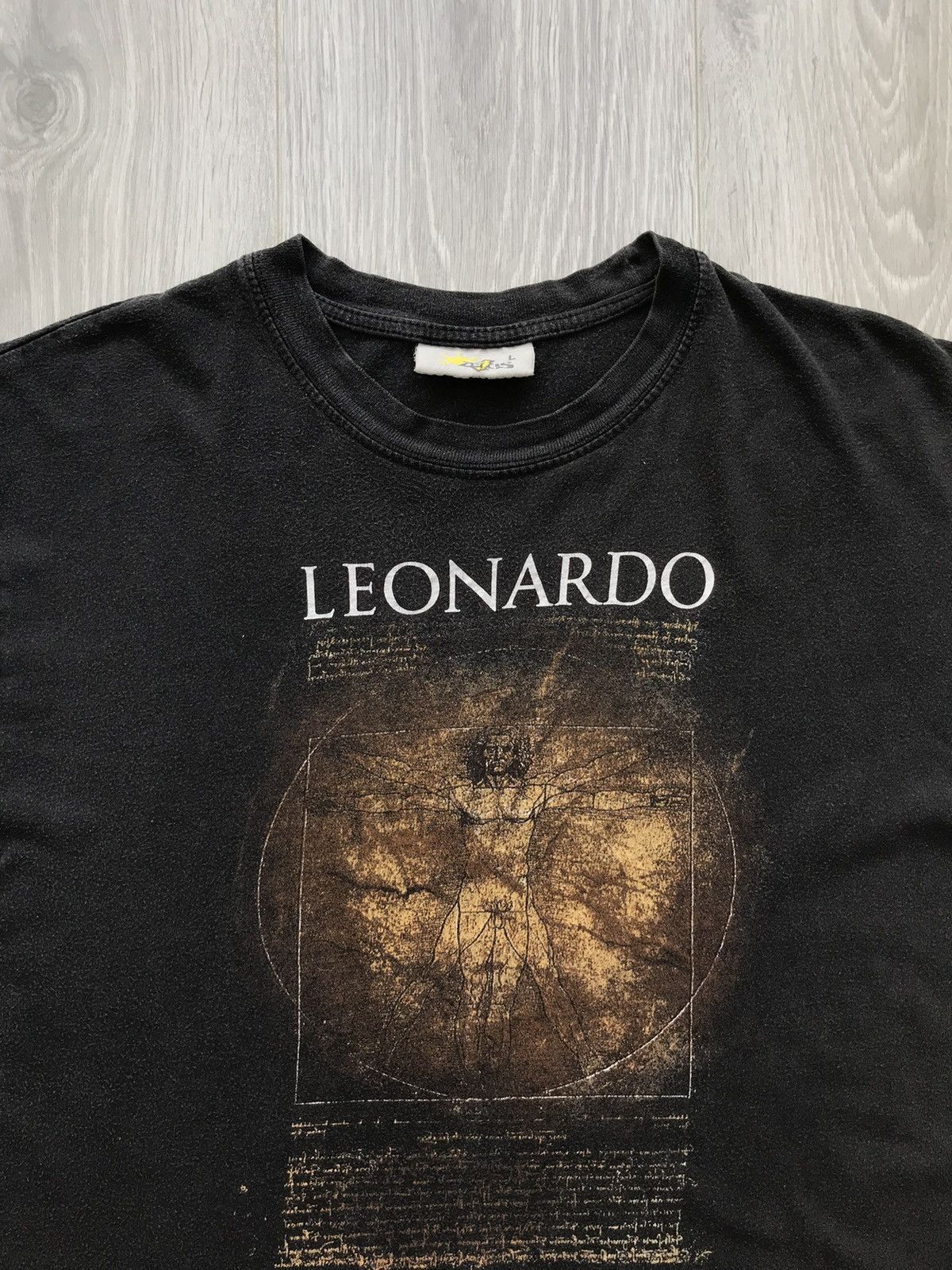 Vintage Vintage Leonardo Da Vinci Art Italian Graffiti T-Shirt Size US L / EU 52-54 / 3 - 2 Thumbnail