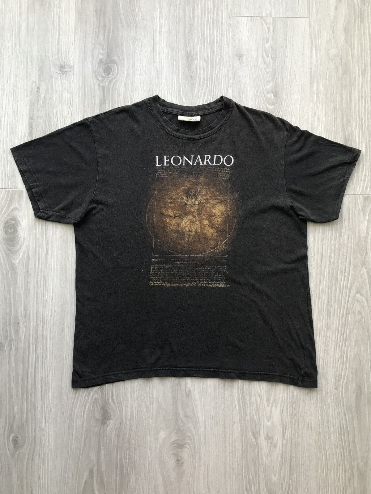 Vintage Vintage Leonardo Da Vinci Art Italian Graffiti T-Shirt Size US L / EU 52-54 / 3 - 1 Thumbnail
