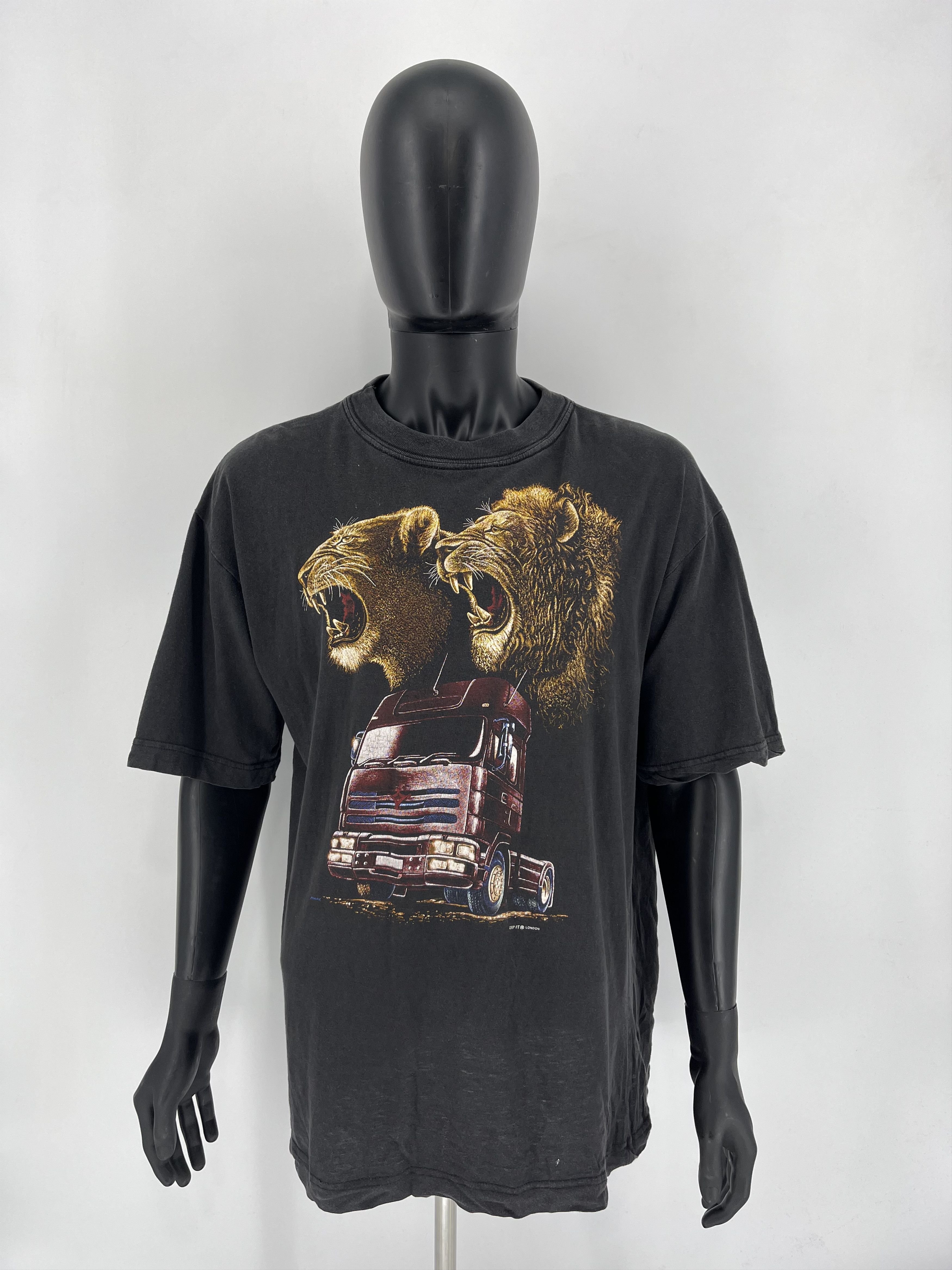 Vintage Vintage 90s lion lioness and truck Boxy Fit Tee ZipIt London Size US XL / EU 56 / 4 - 2 Thumbnail