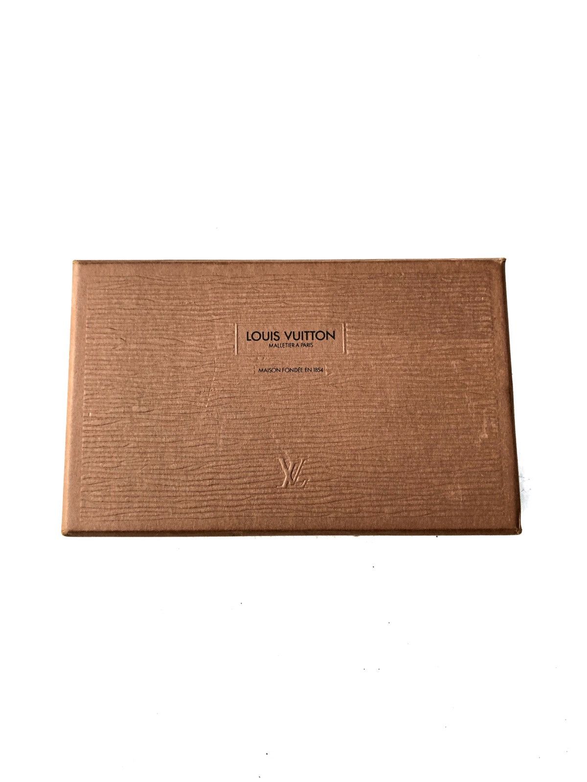 Louis Vuitton Authentic Louis Vuitton Cup 2000 Compass Necklace Size ONE SIZE - 6 Thumbnail
