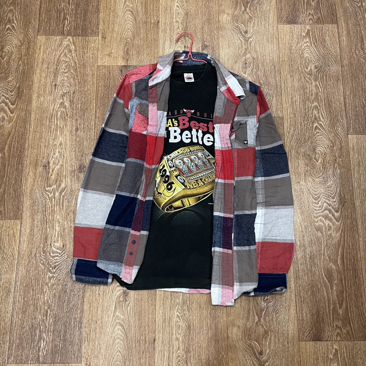 Vintage Vintage 90s Checkered Shirt Baggy Grunge Worn Red Graphic M Size US M / EU 48-50 / 2 - 2 Thumbnail