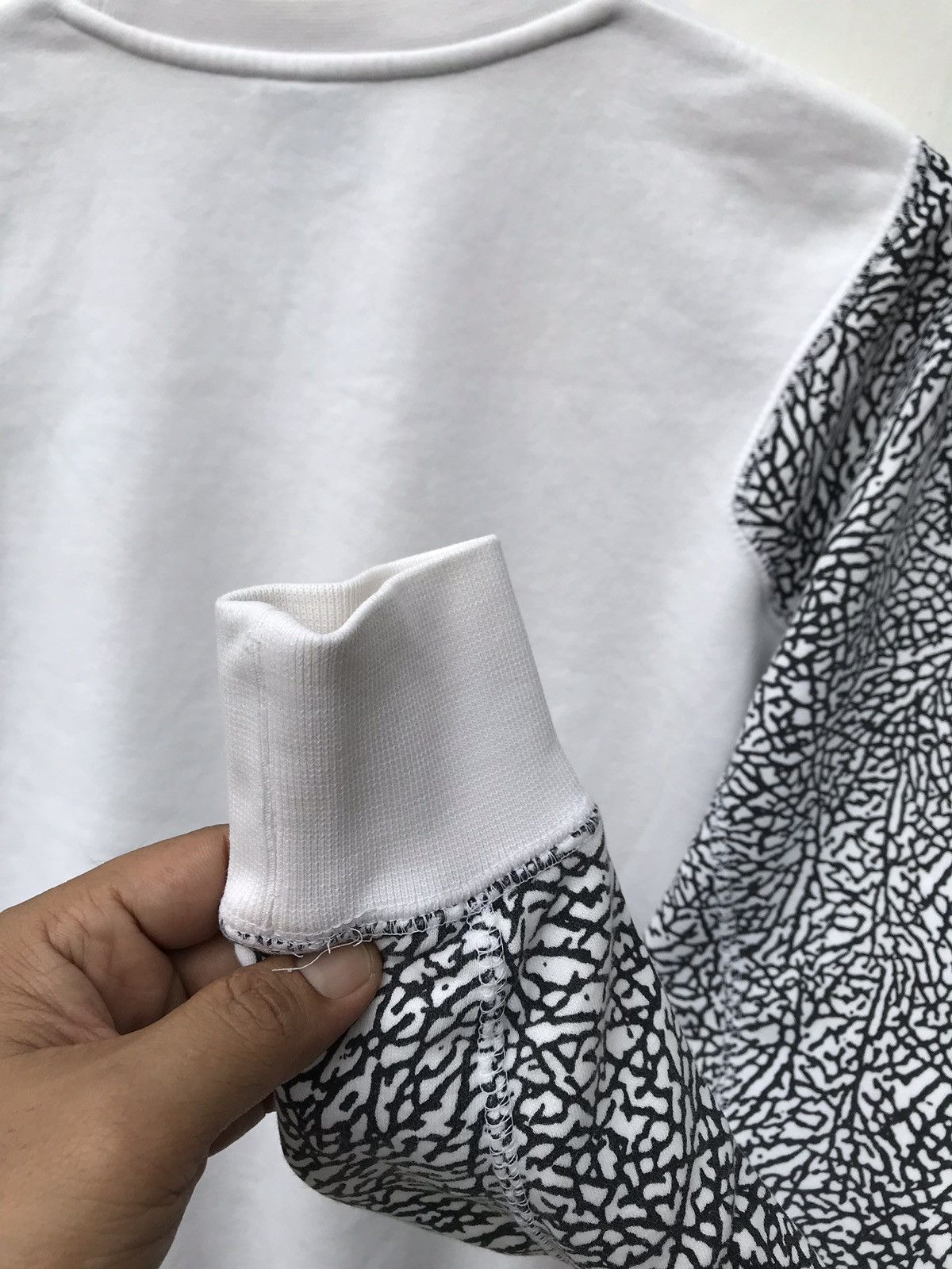 Jordan Brand Air Jordan Basketball Sportwear Streetwear Sweatshirt Size US S / EU 44-46 / 1 - 5 Thumbnail