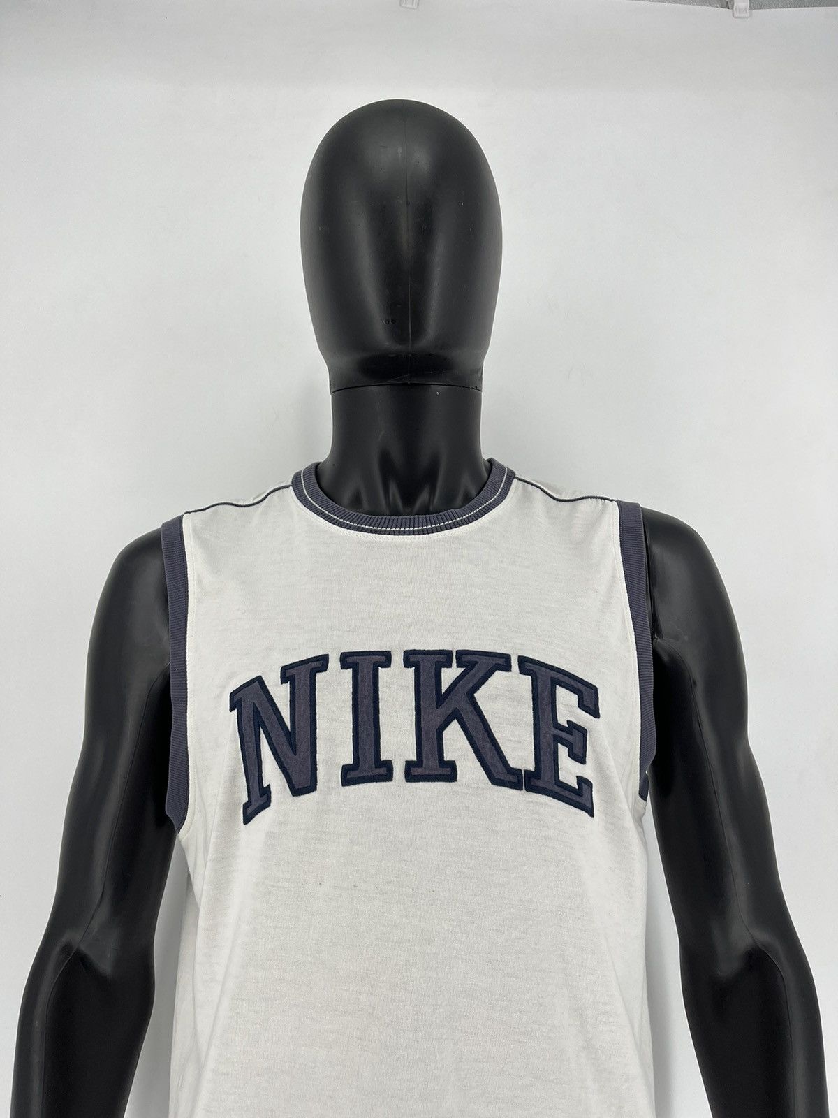 Nike Vintage 90s Nike Jersey Travis Style Sportwear Style Size US L / EU 52-54 / 3 - 6 Thumbnail