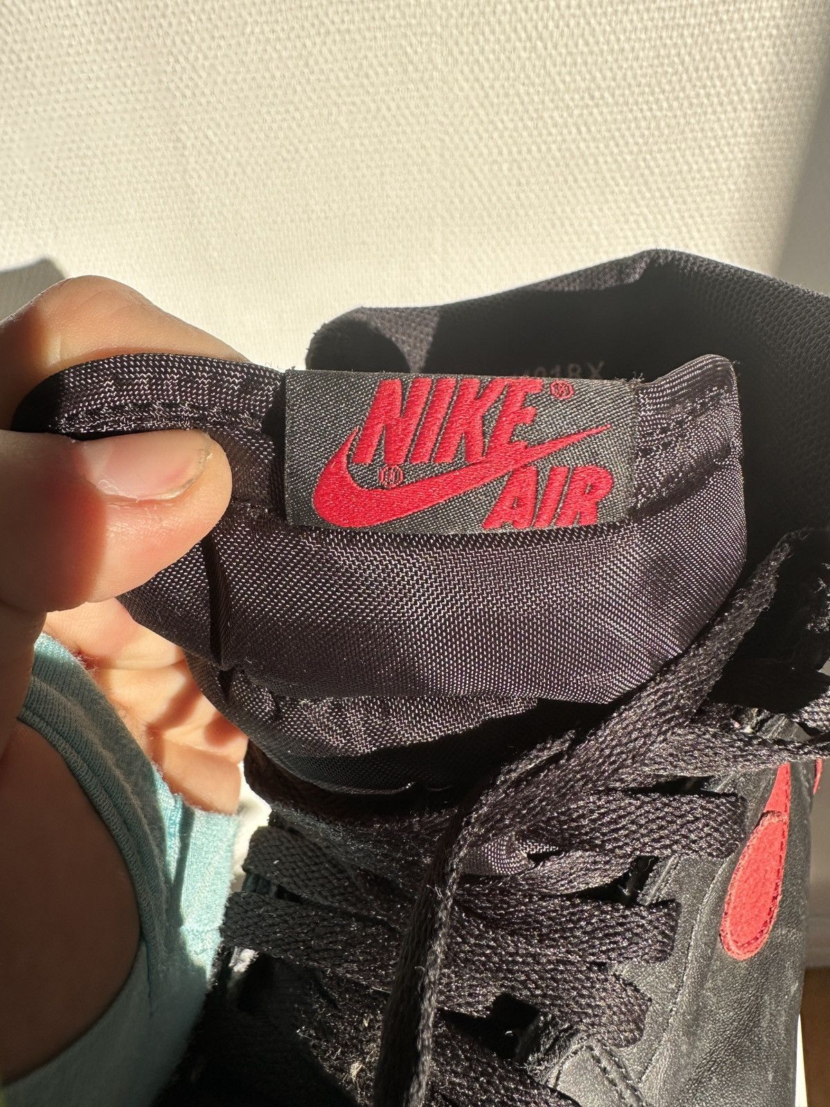 Jordan Brand Jordan 1 "Banned" 2016 Size US 10.5 / EU 43-44 - 9 Thumbnail