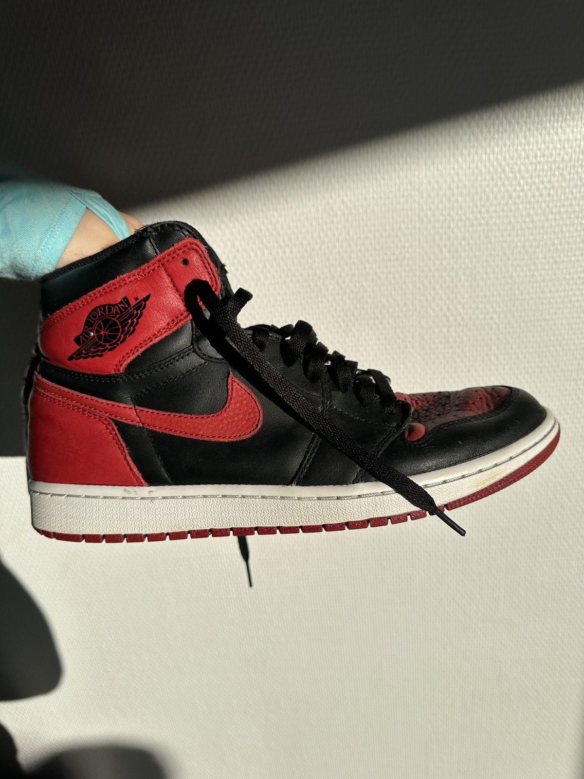 Jordan Brand Jordan 1 "Banned" 2016 Size US 10.5 / EU 43-44 - 6 Thumbnail