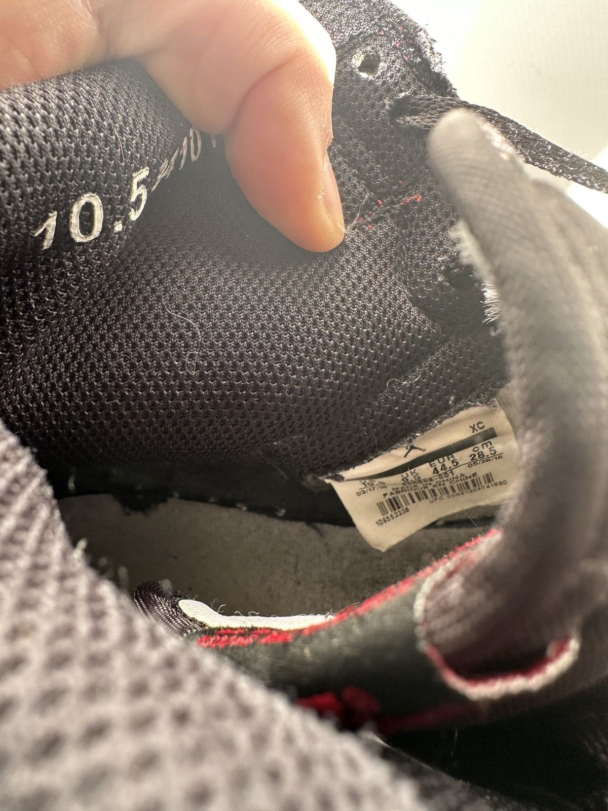 Jordan Brand Jordan 1 "Banned" 2016 Size US 10.5 / EU 43-44 - 13 Thumbnail