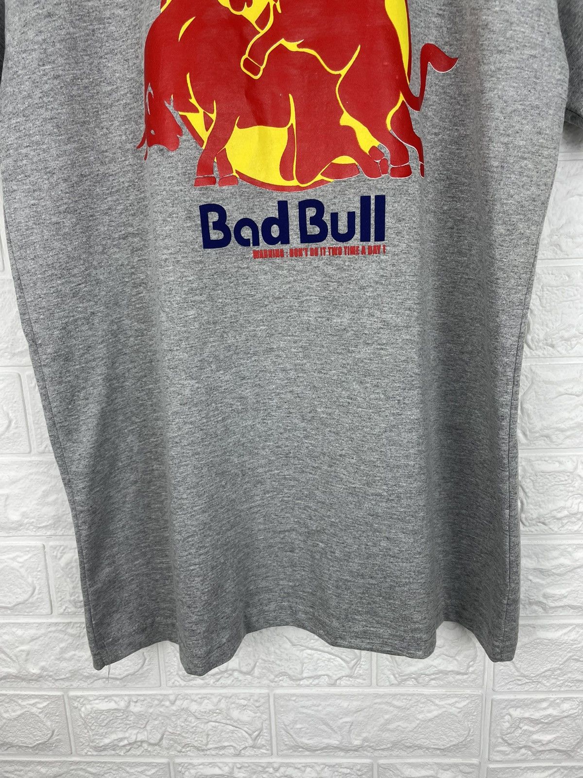 Vintage Vintage Y2k Bad Bull parody Red Bull big printed Size US M / EU 48-50 / 2 - 5 Thumbnail