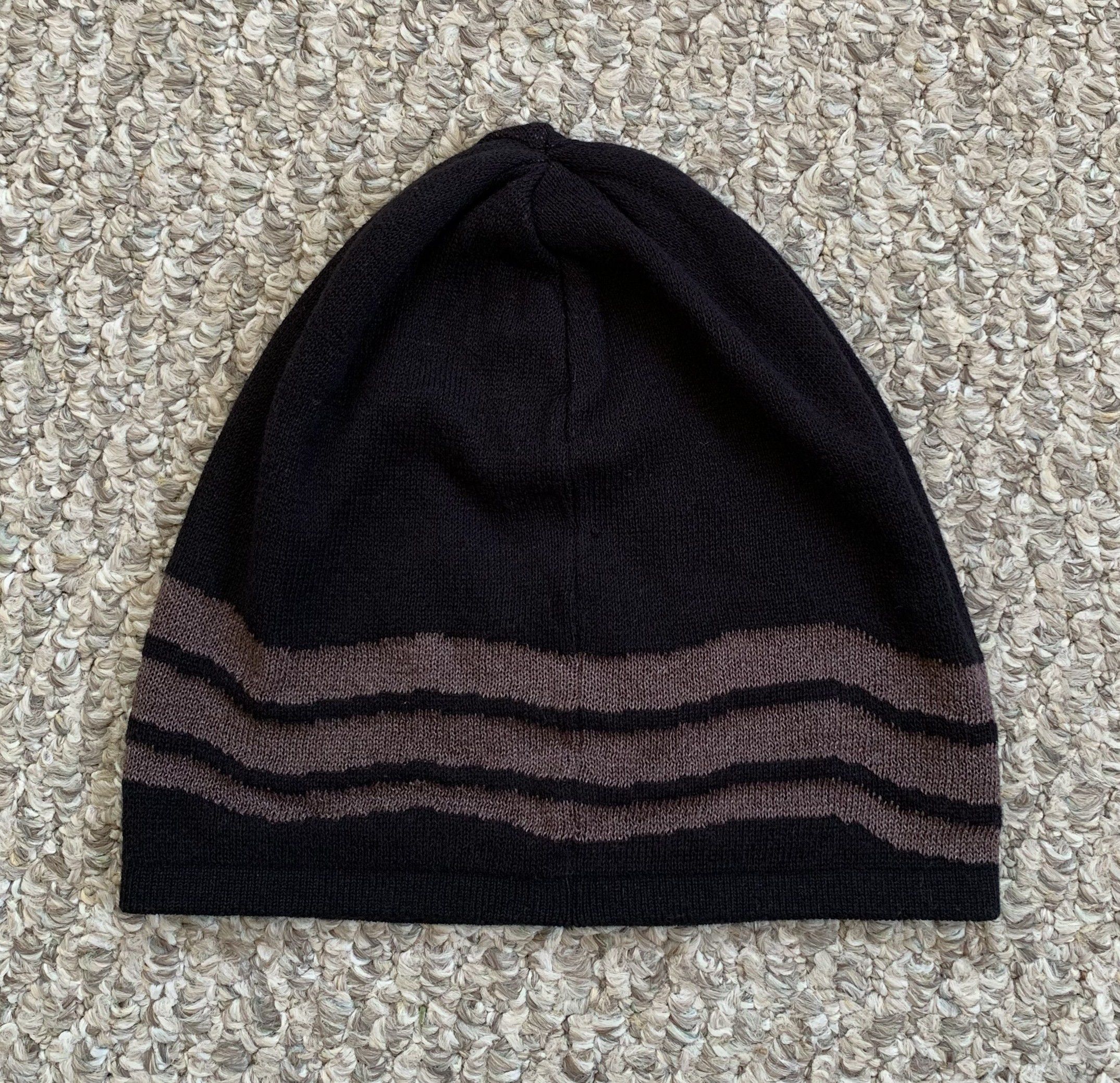 Vivienne Westwood Wavy Orb Knit Beanie
