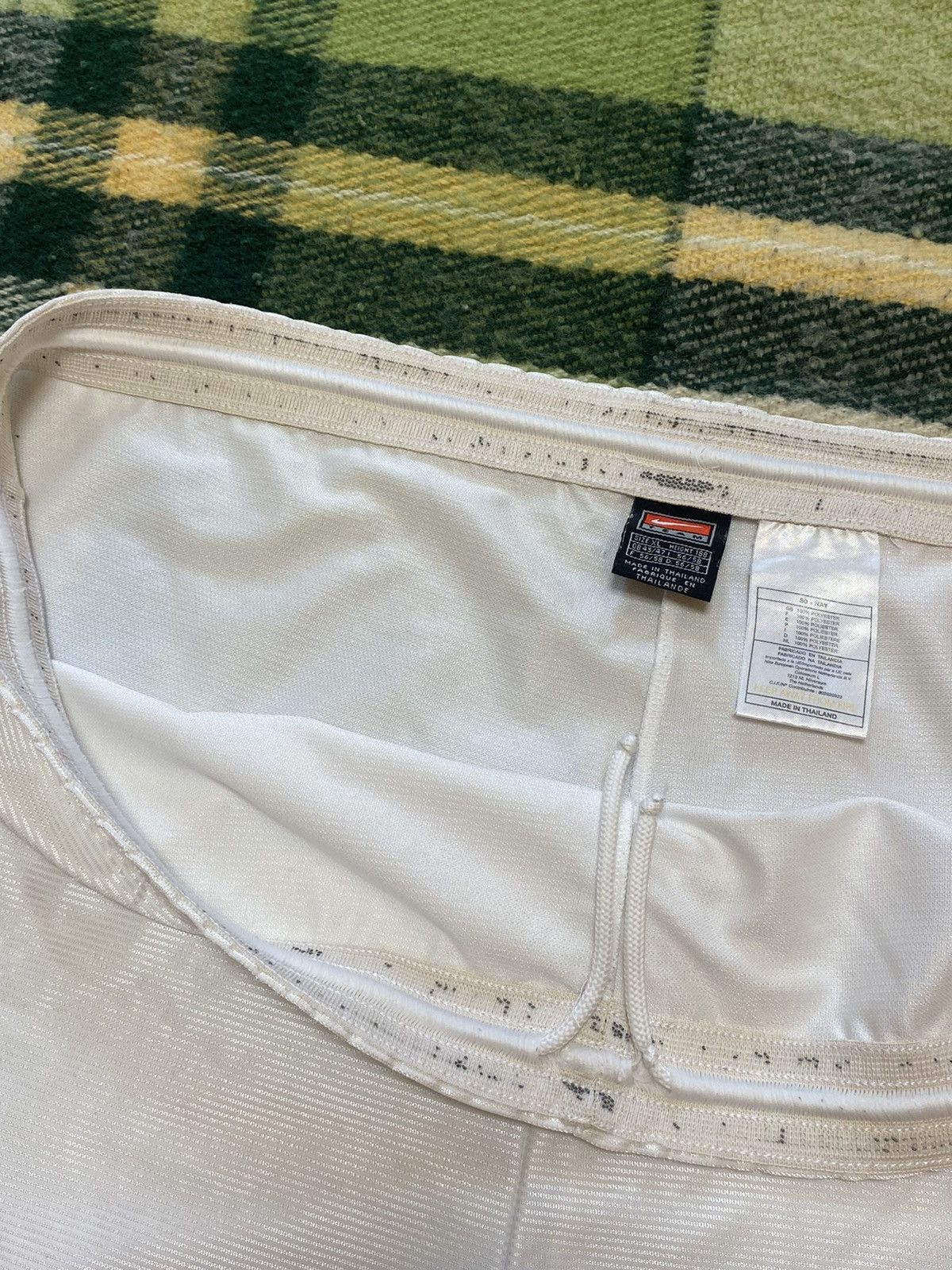 Nike Vintage Nike shorts streetwear swoosh casual y2k size XL Size US 36 / EU 52 - 5 Thumbnail