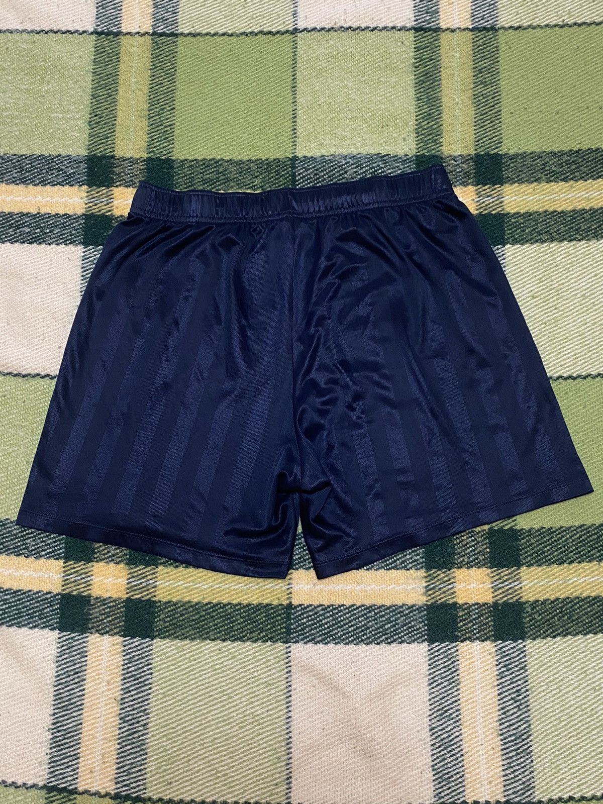 Nike Vintage Nike shorts streetwear swoosh casual y2k size L Size US 34 / EU 50 - 4 Thumbnail