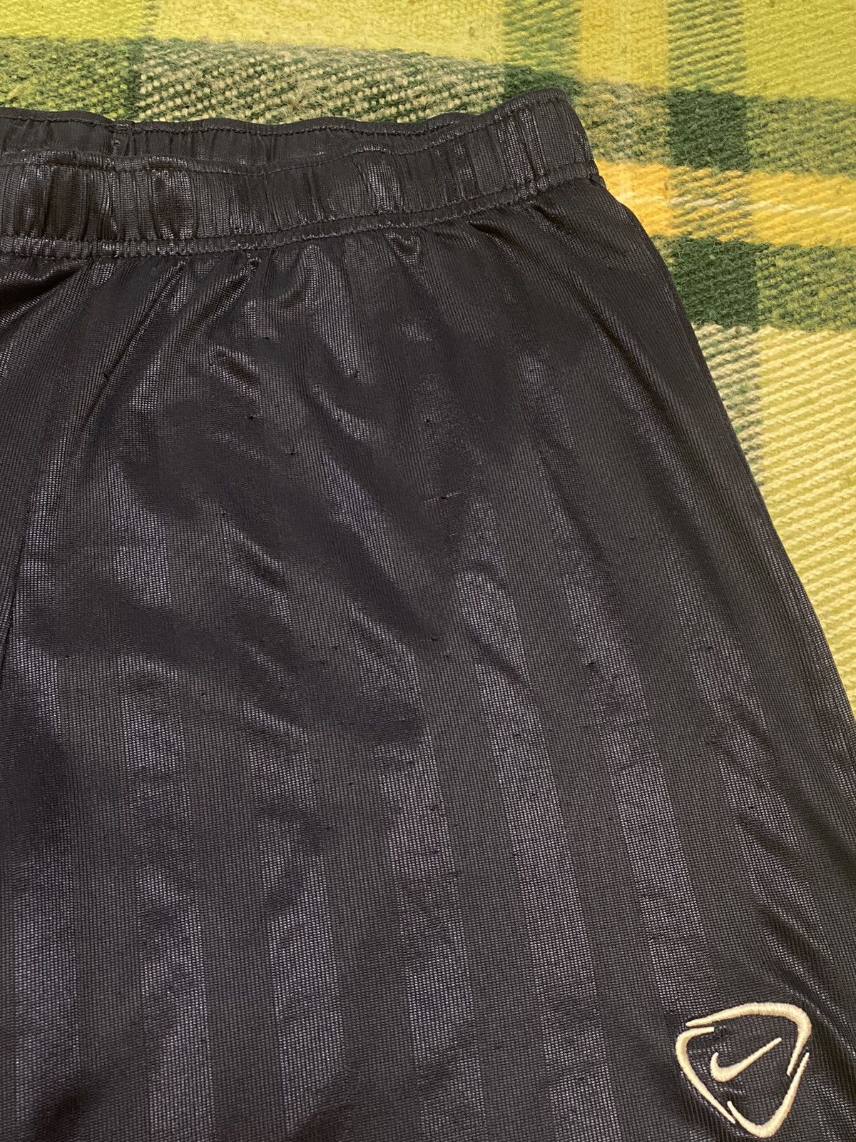 Nike Vintage Nike shorts streetwear swoosh casual y2k size L Size US 34 / EU 50 - 3 Thumbnail