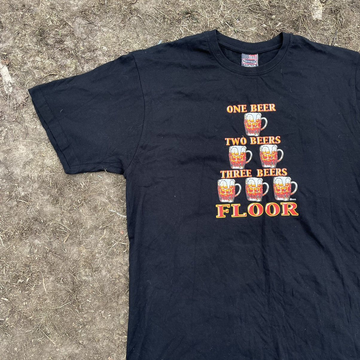 Vintage Vintage Y2K One Beer Two Beers Graphic Tee Streetwear Boxy M Size US M / EU 48-50 / 2 - 3 Thumbnail