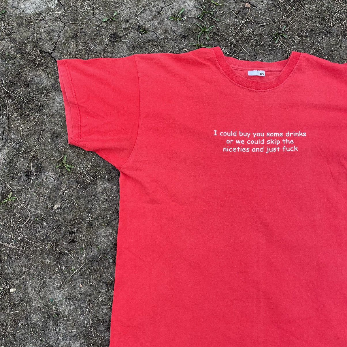 Vintage Vintage Y2K Sun Faded Graphic Tee Red Oversized Grail XL Size US XL / EU 56 / 4 - 4 Thumbnail