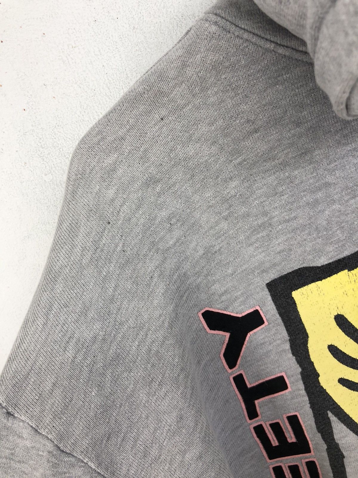 Warner Bros Vintage Tweety Big Logo Distressed Hoodie Size US M / EU 48-50 / 2 - 4 Thumbnail
