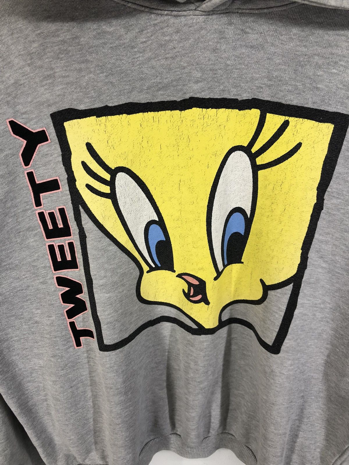 Warner Bros Vintage Tweety Big Logo Distressed Hoodie Size US M / EU 48-50 / 2 - 5 Thumbnail