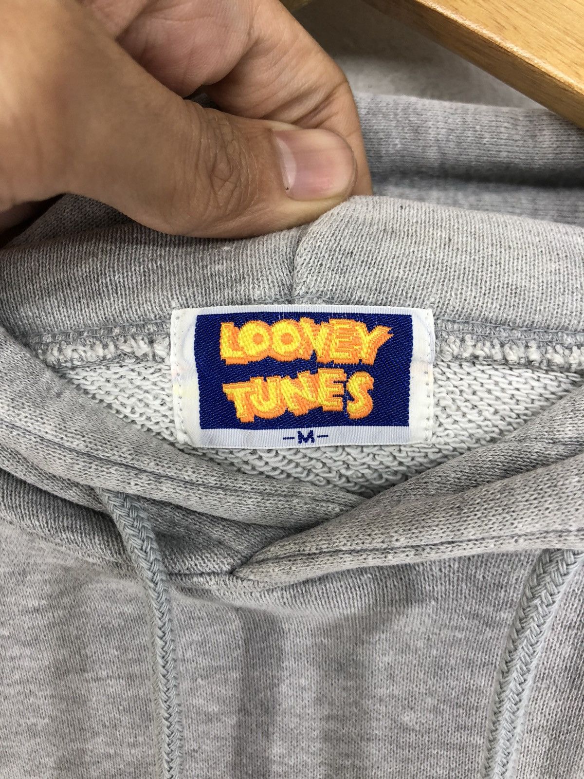 Warner Bros Vintage Tweety Big Logo Distressed Hoodie Size US M / EU 48-50 / 2 - 15 Thumbnail