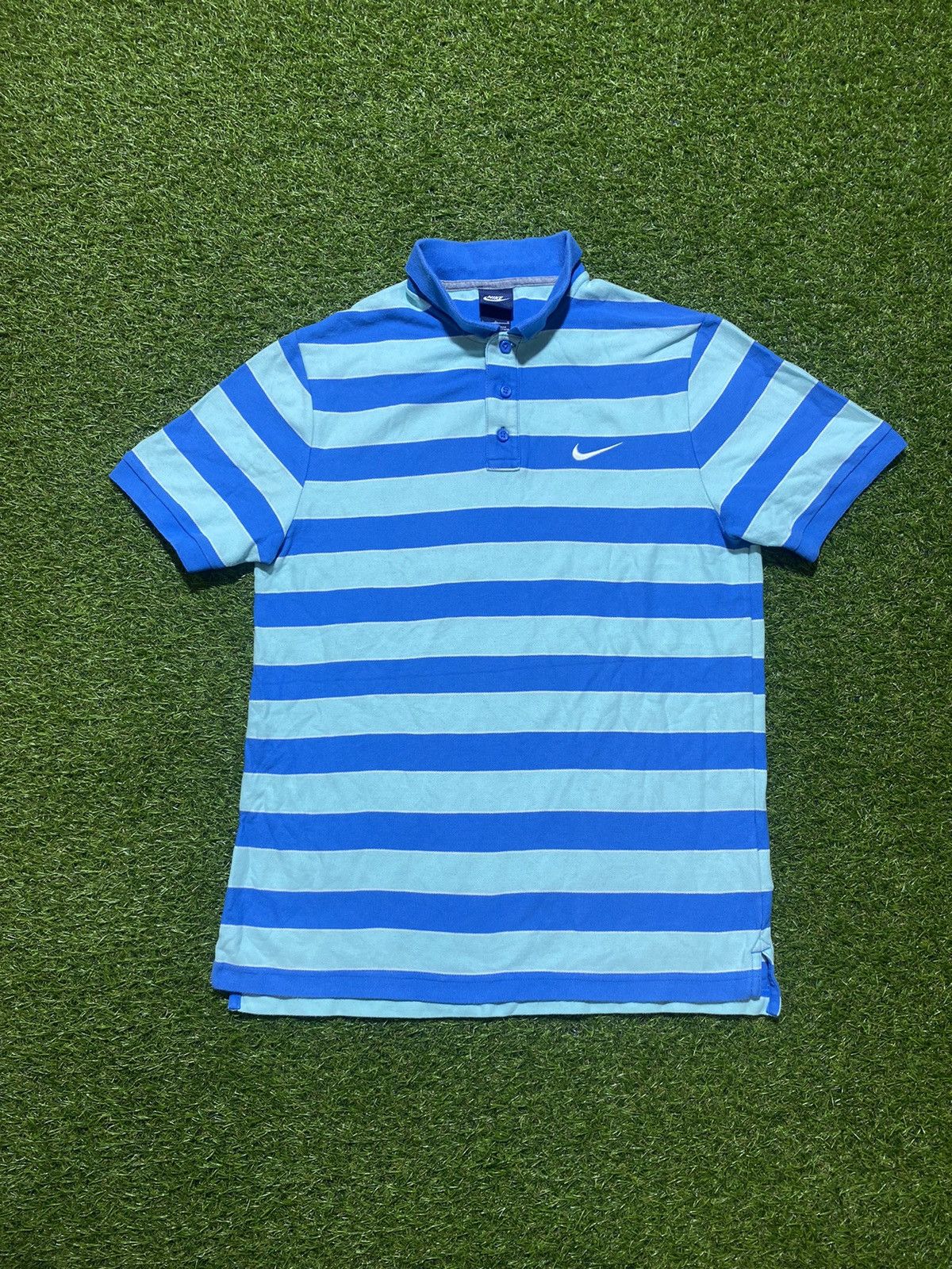 Nike Vintage Y2k Nike polo tee streetwear casual swoosh size L Size US L / EU 52-54 / 3 - 2 Thumbnail