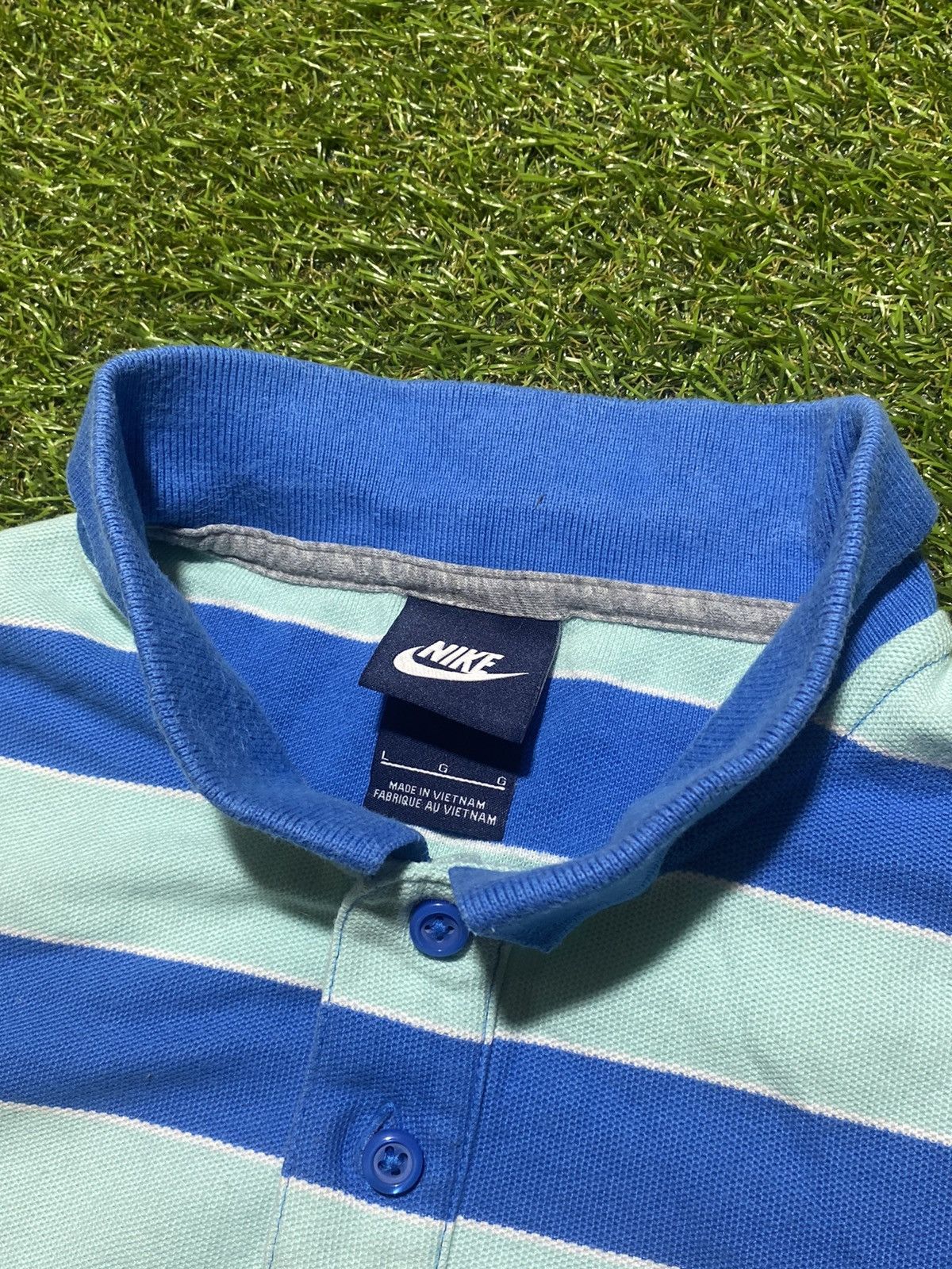 Nike Vintage Y2k Nike polo tee streetwear casual swoosh size L Size US L / EU 52-54 / 3 - 3 Thumbnail
